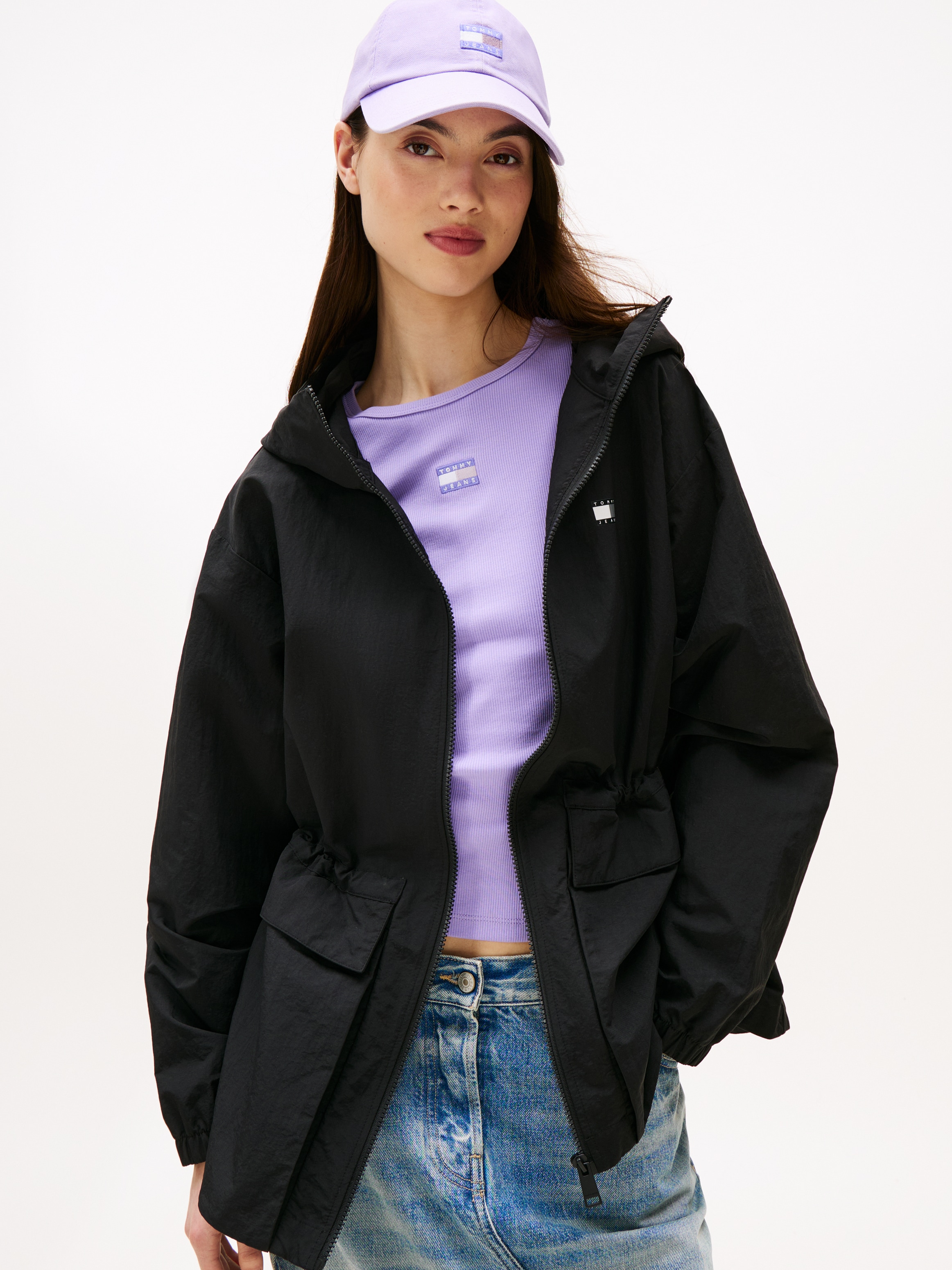 Tommy Jeans, Damen, Windbreaker »TJW MIDI HOODED WINDBREAKER« mit Kapuze, Black, S (36), Black, Leichter Windbreaker von Tommy Jeans