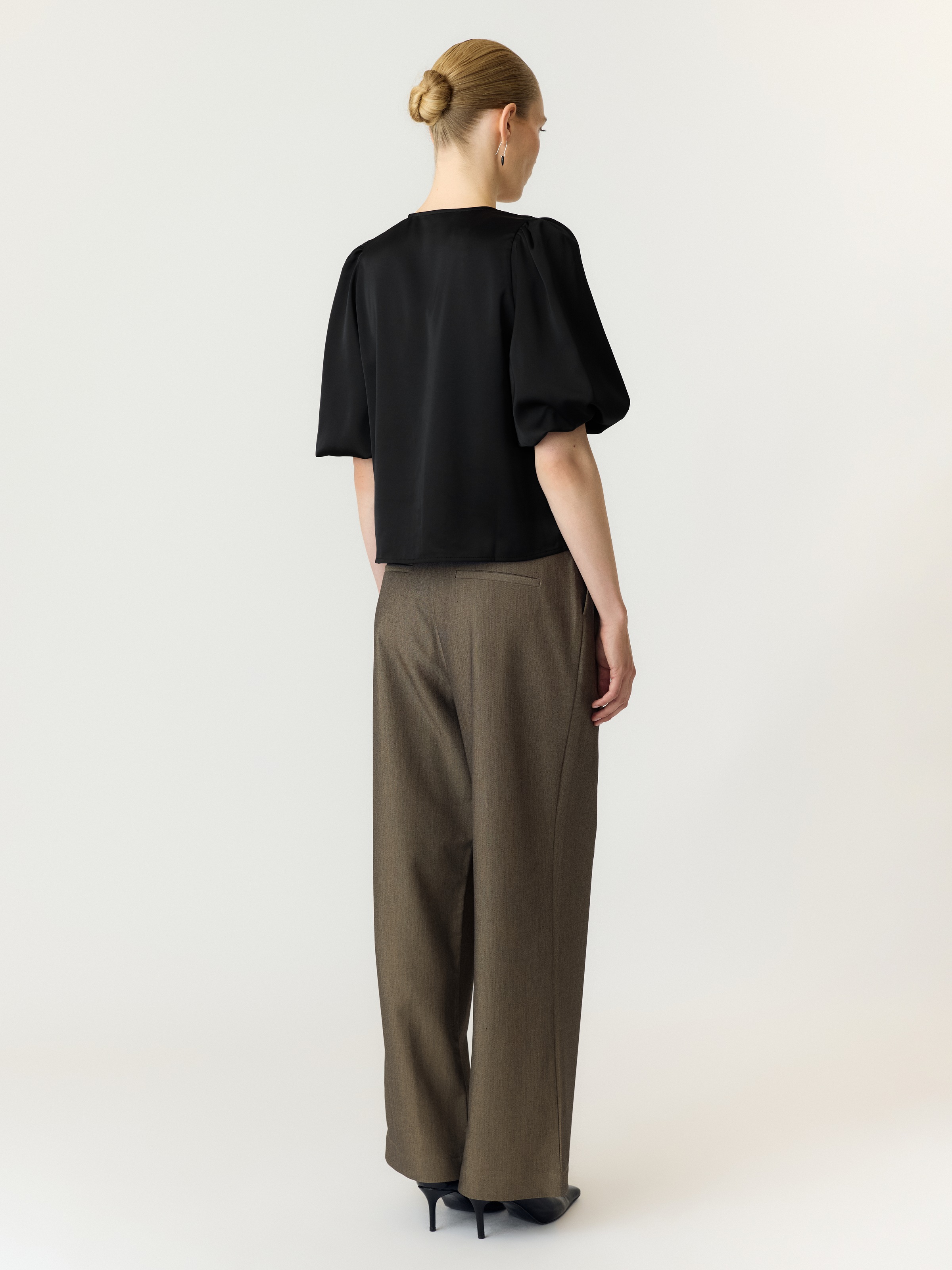 Y.A.S Kurzarmbluse »YASPELLA 2/4 V-NECK TOP S. NOOS« Materialmix, regular fit