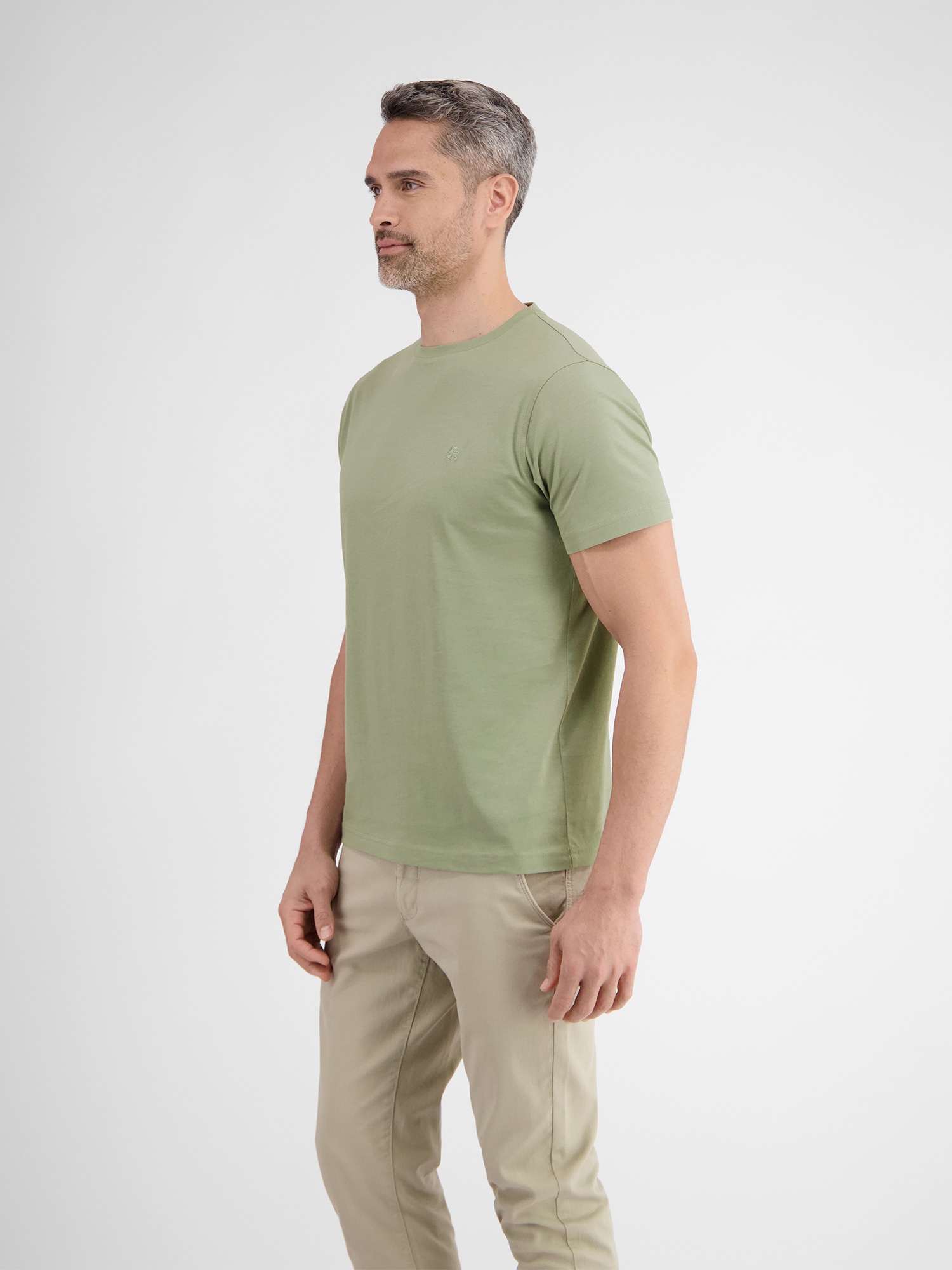 LERROS T-Shirt »LERROS Basic T-Shirt mit Logostitch, unifarben«