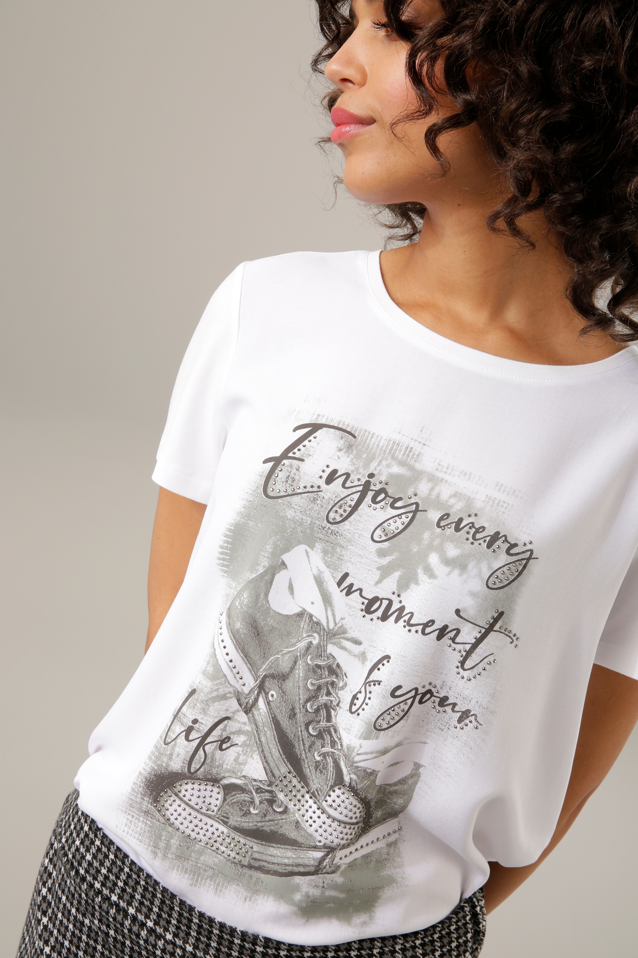 Aniston CASUAL Shirtbluse, mit Glitzersteinchen verzierter Frontdruck