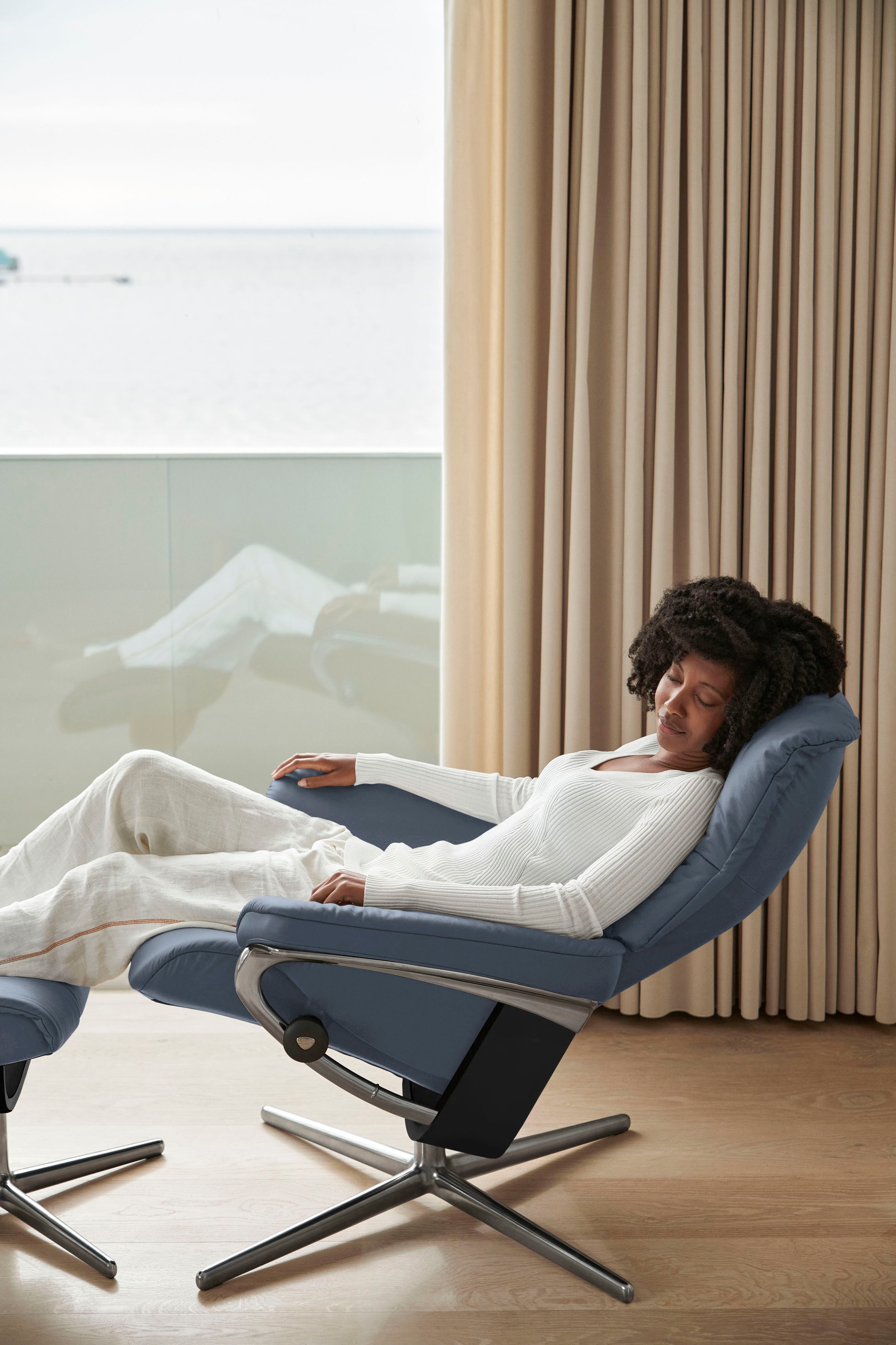 Stressless® Relaxsessel »Mayfair«, mit Cross Base, Größe S, M & L, Holzakzent Schwarz