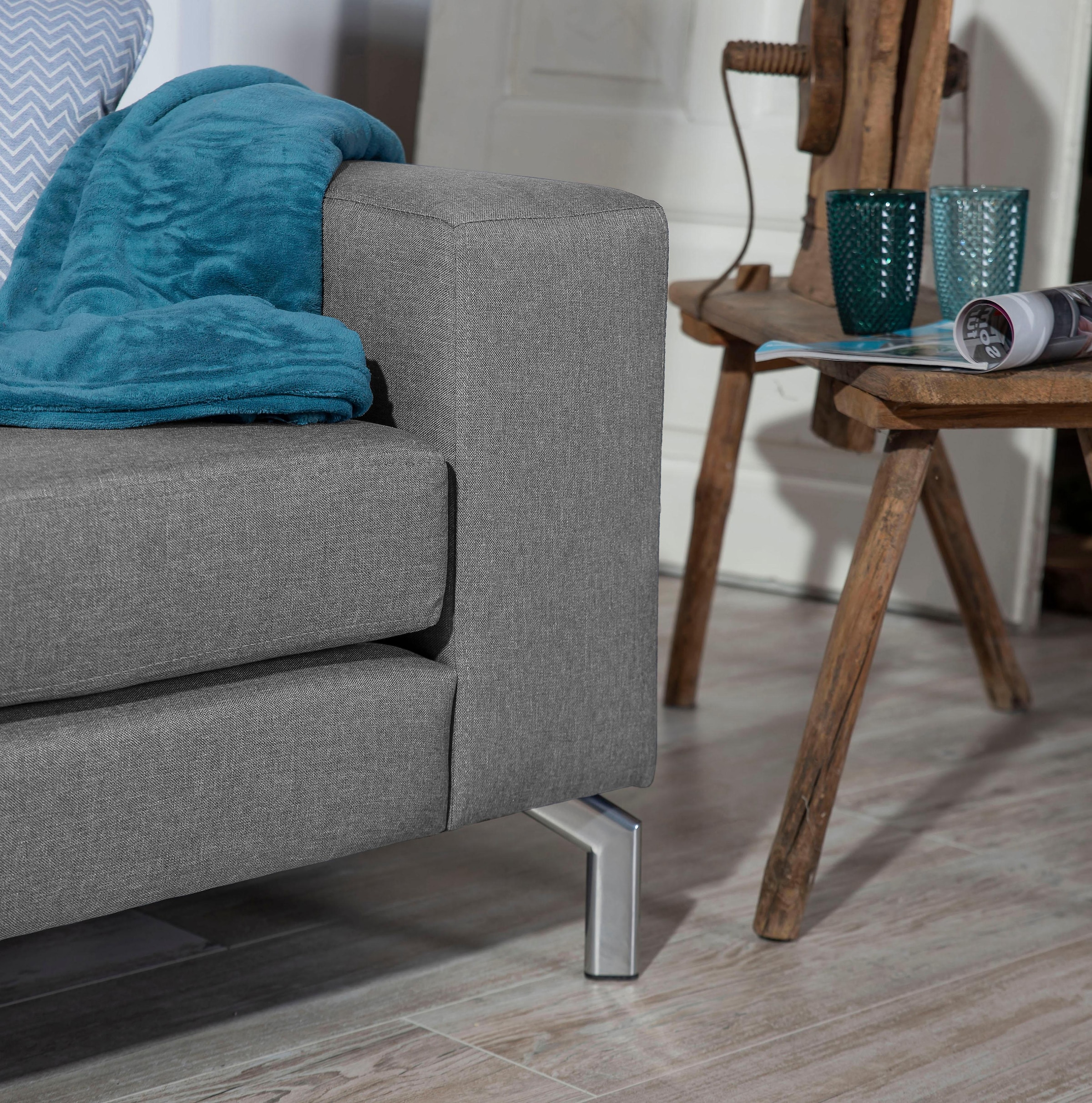 Max Winzer® Ecksofa »Flori Set inkl. Hocker, guter Sitzkomfort, aktuelles Design«, (Spar-Set, Ecksofa und Hocker), elegant mit abgewinkelten Chromfüßen, inklusive Zierkissen