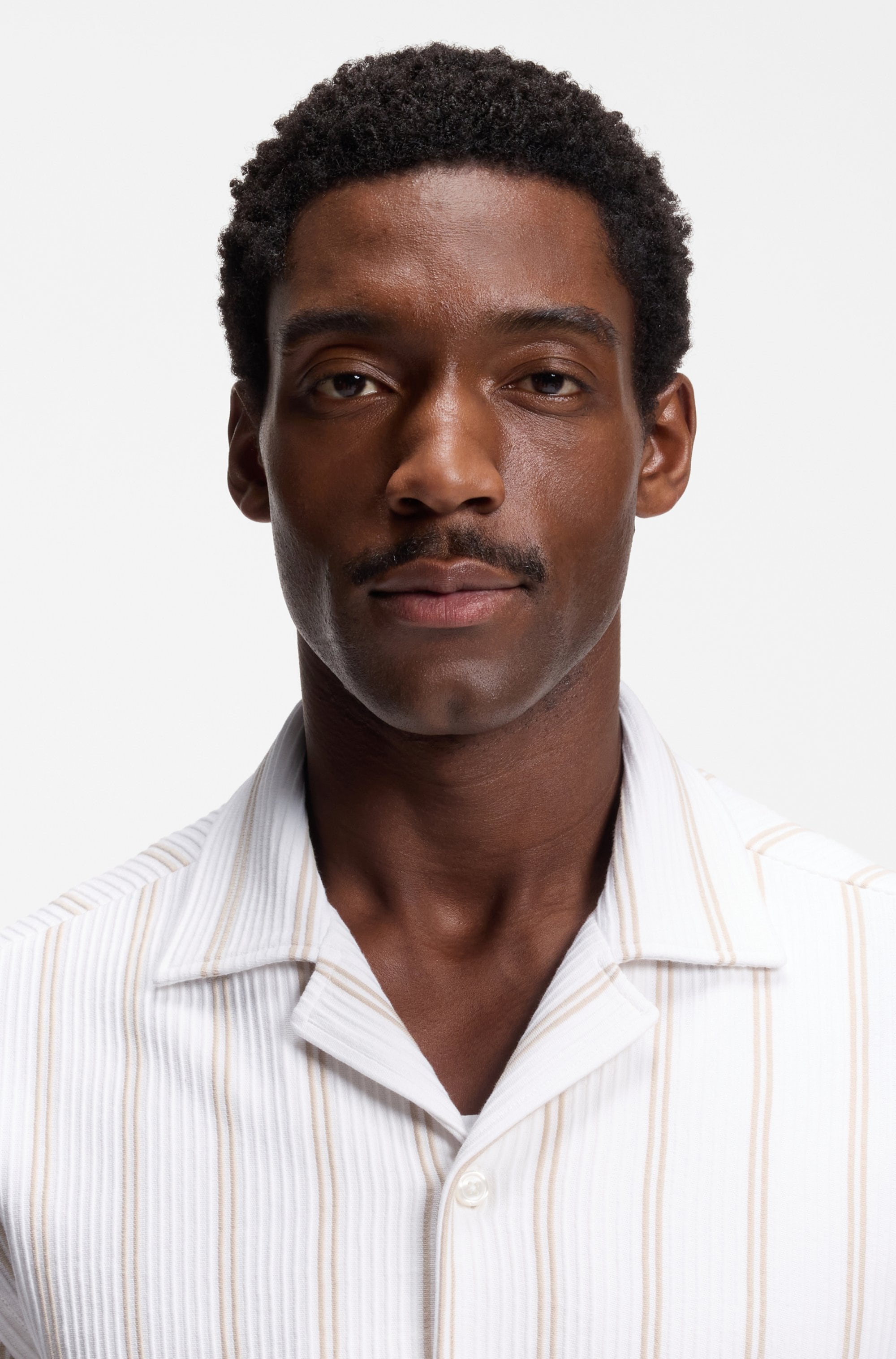 BOSS Kurzarmhemd »C-LARS CAMP B-262« mit Freizeitkragen, Relaxed Fit