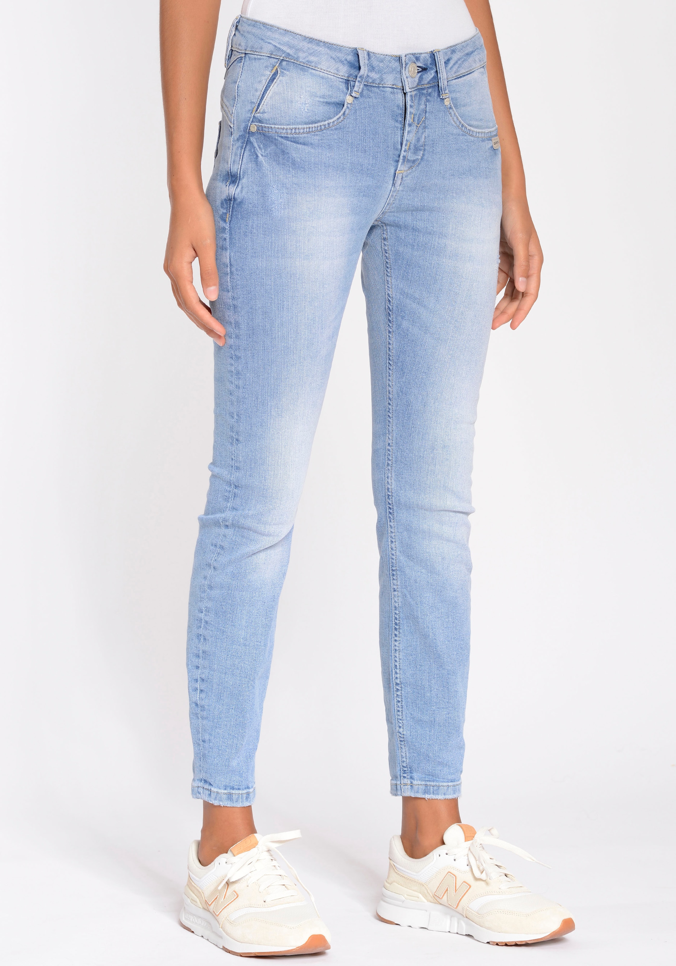 Skinny-fit-Jeans bei GANG Silhouette »94NELE eine ♕ seitlichen für X-CROPPED«, tolle Dreieckseinsätzen mit