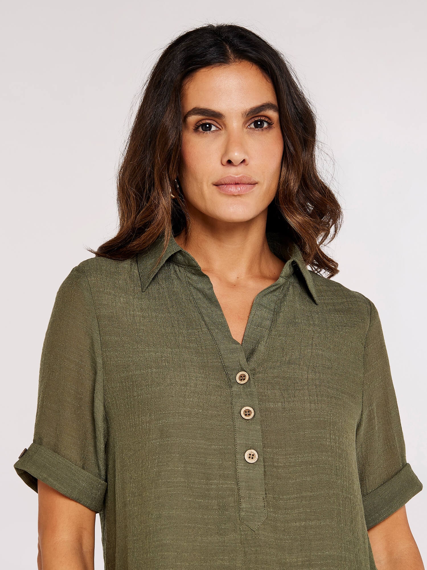 Apricot Kurzarmbluse »Bluse« mit Zierknöpfen