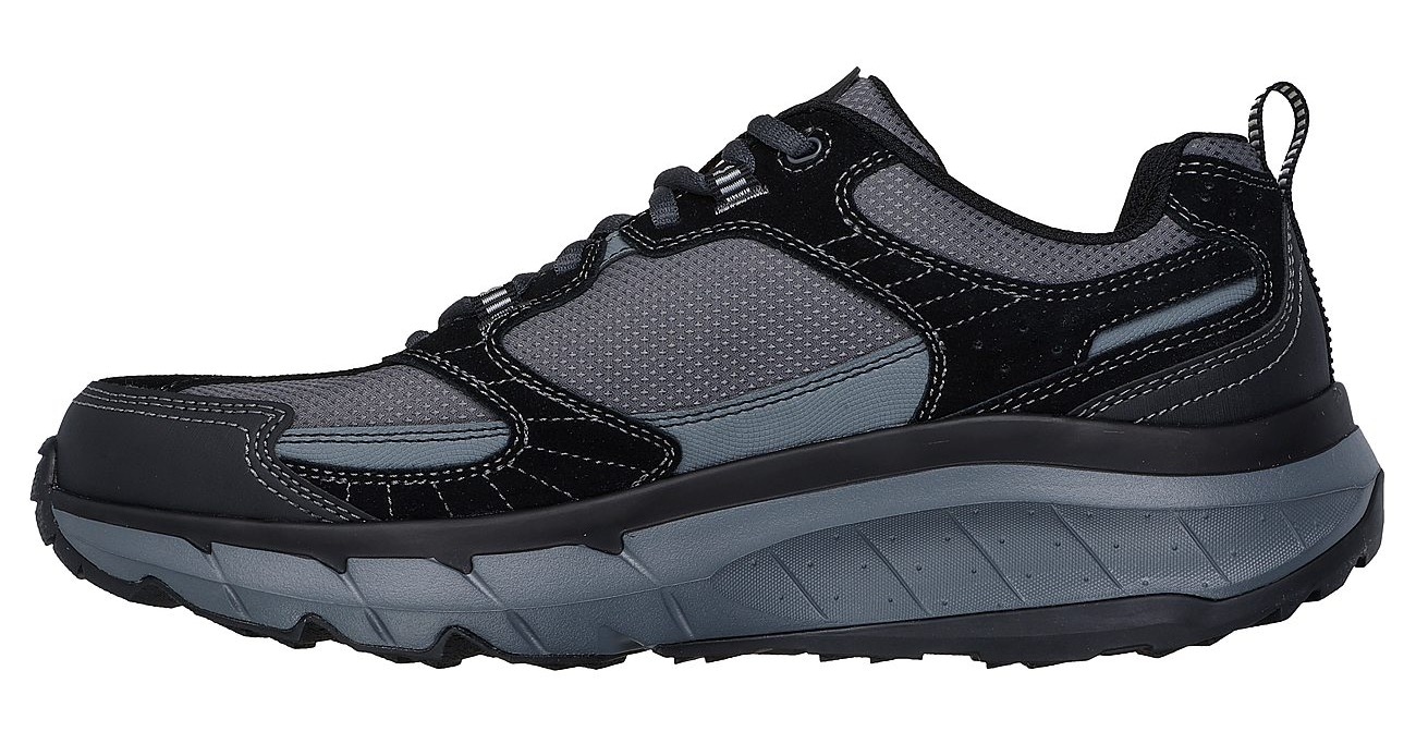 Skechers Sneaker »SKECHERS D'LUX PRO«  Schnürschuh mit rutschhemmender Goodyear Laufsohle