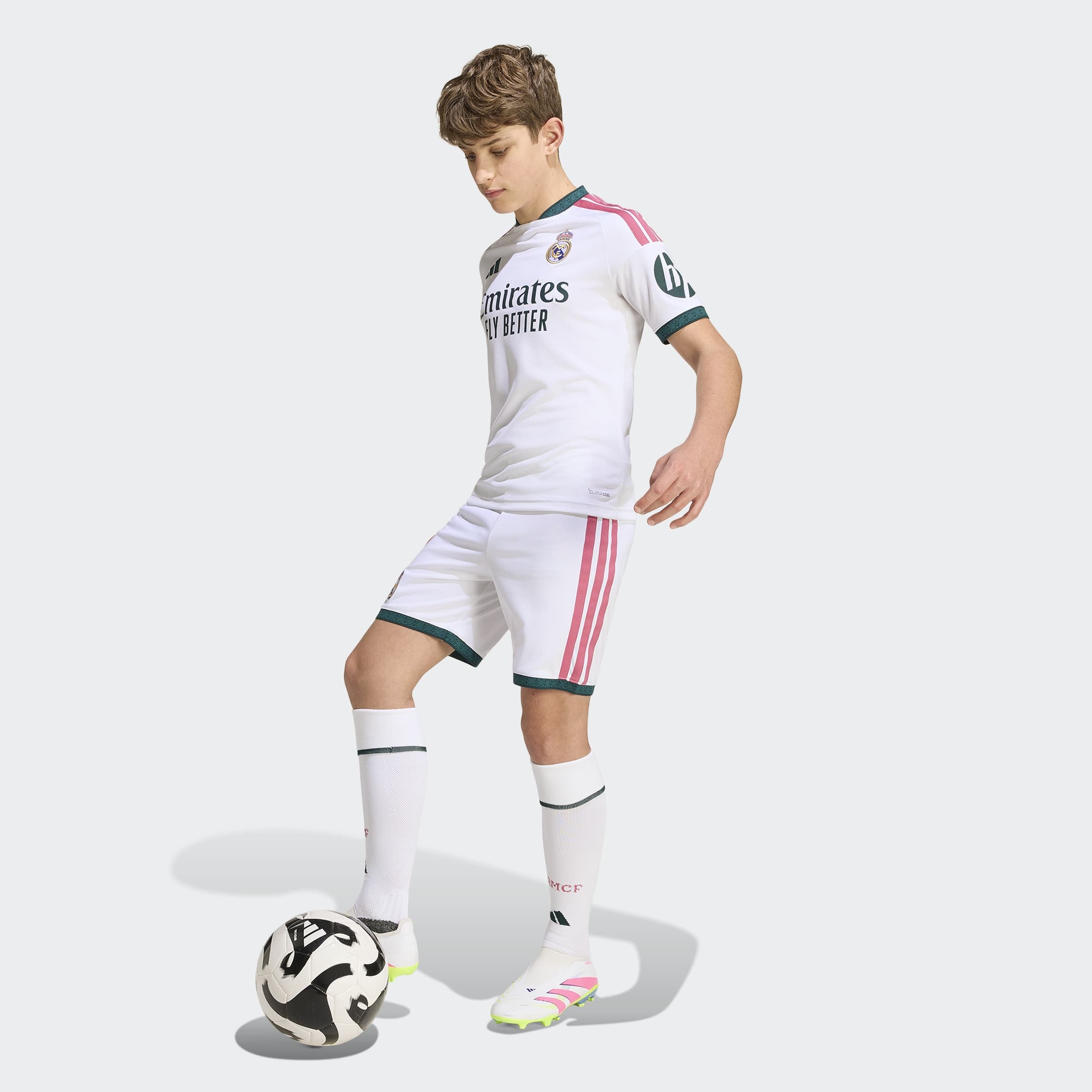 adidas Performance Trainingsshorts »REAL MADRID 26/27 KIDS«  für Kinder, bequeme Passform, für Sport und Alltag, aus Polyester