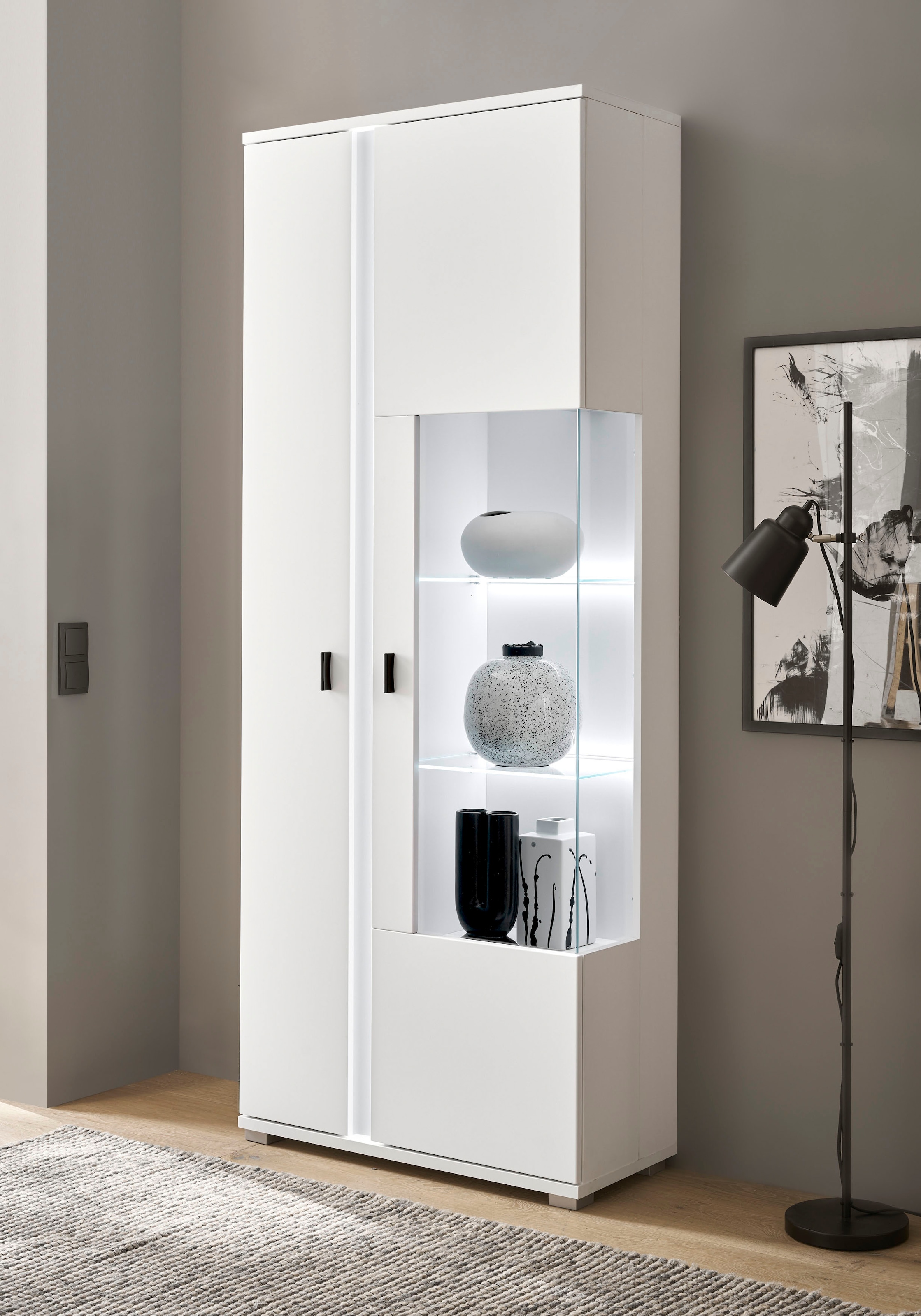 Home affaire, Vitrine »LONG ISLAND, Stauraumvitrine« 1 Stk. tlg. in moderner Trendfarbe,inklusive senkrechter Beleuchtung,Breite 80 cm, Weiss, 