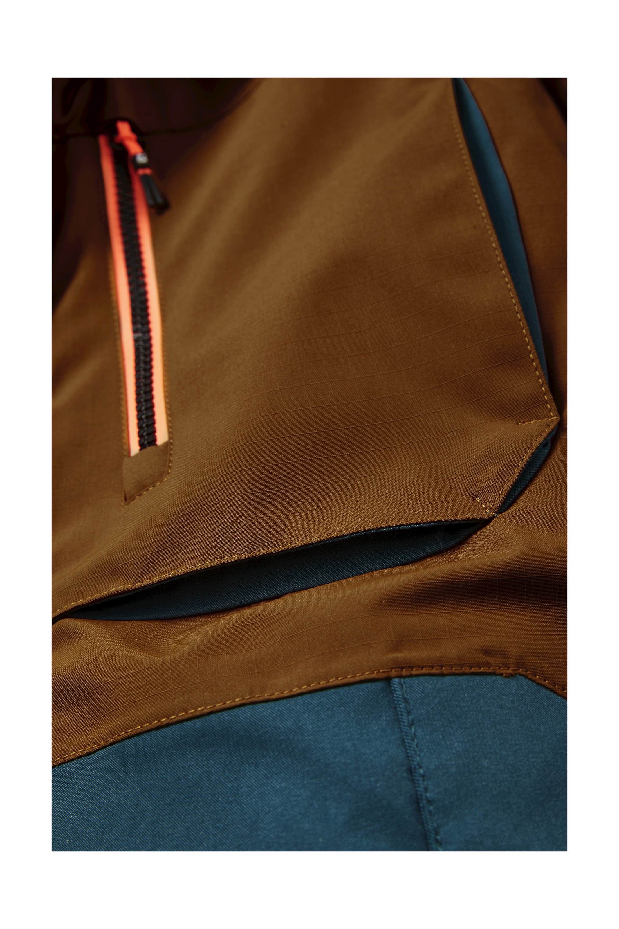 Killtec Skijacke »KSW 127 BYS SKI JCKT«, Wasserdichte, atmungsaktive Kinderjacke mit verstellbarer Kapuze