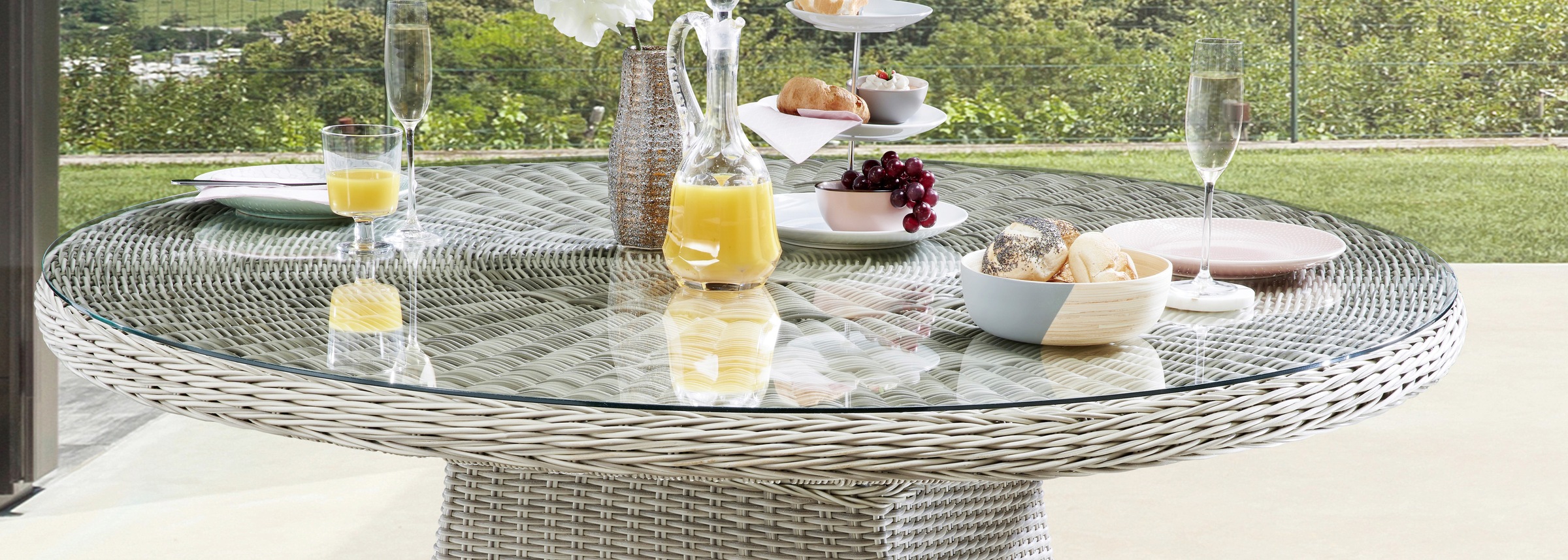 Destiny Garten-Essgruppe »LUNA«, (13 tlg., 4x Sessel, 1x Tisch, inkl. Auflagen), Aluminium, Polyrattan
