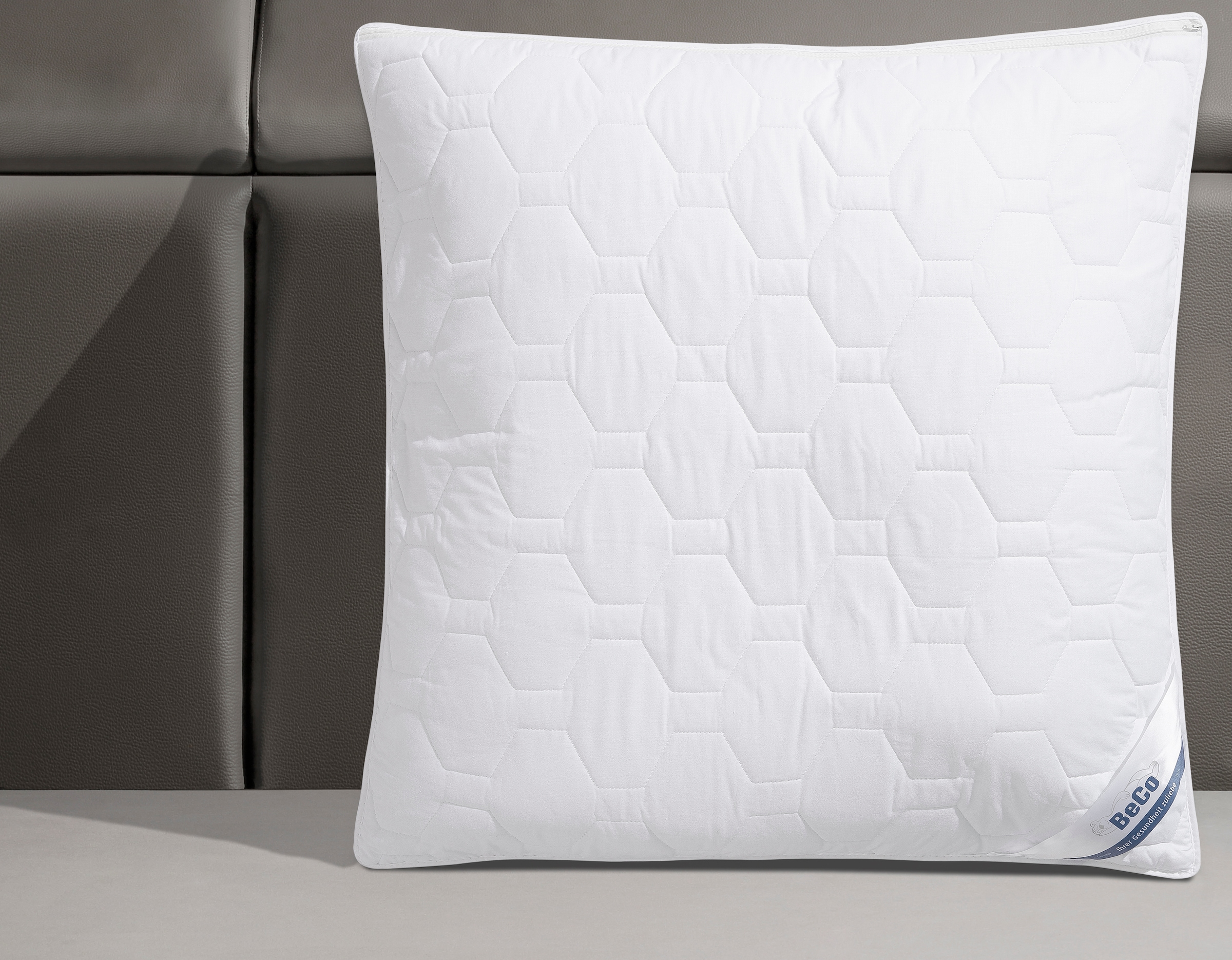 Beco Microfaserkissen »Medibett, Kopfkissen«, Füllung: Polyester, Bezug: Polyester oder Baumwolle, (1 St.), Kissen 40x80 cm, 80x80cm, Allergiker geeignet (Hausstauballergiker)
