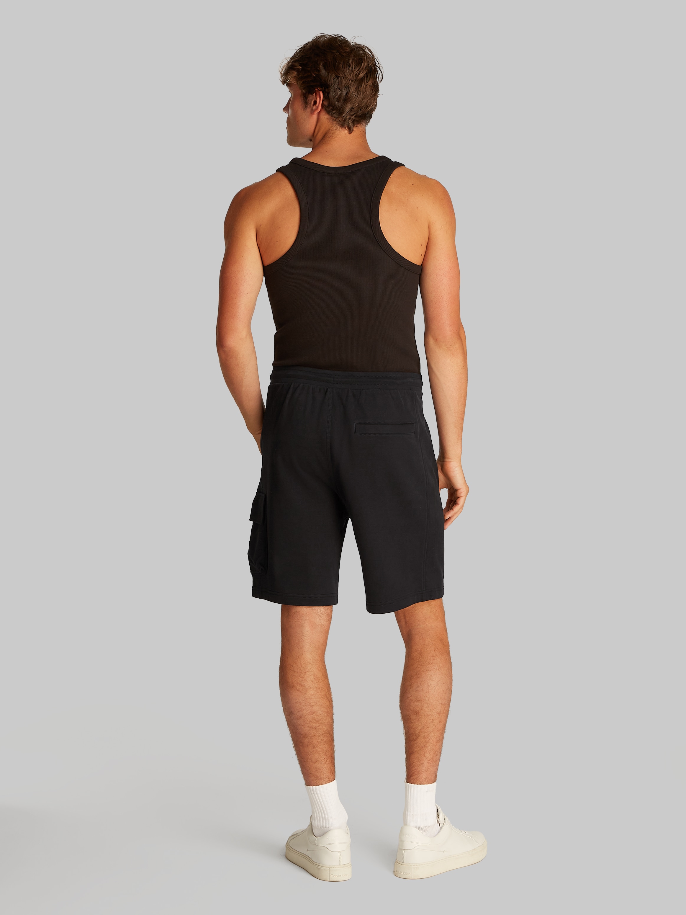 Calvin Klein Jeans Shorts »WOVEN LABEL SHORT«, mit Cargotasche