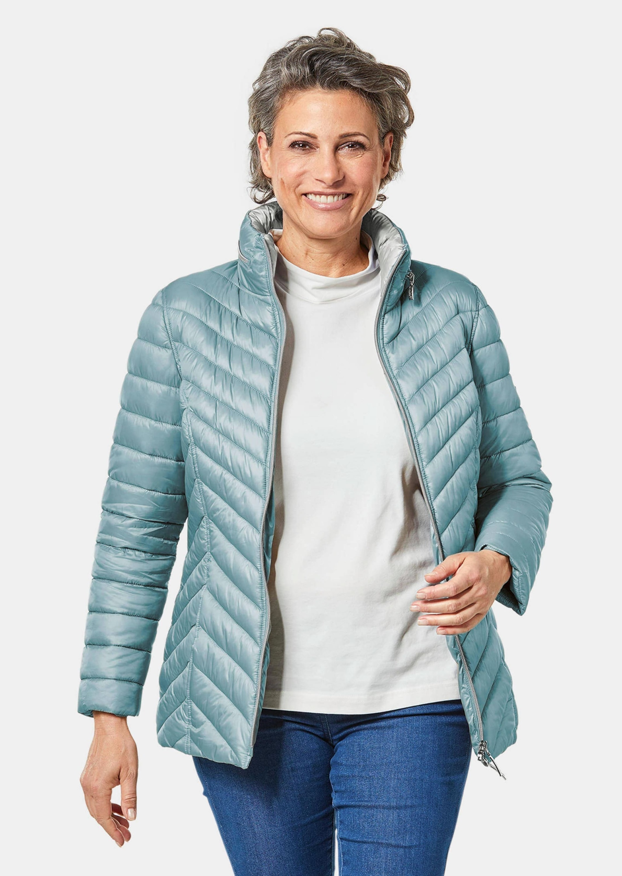 GOLDNER Steppjacke »Kurzgröße Leichte Steppjacke mit Kapuze« Leichte Wattierung mit Diagonalstepp