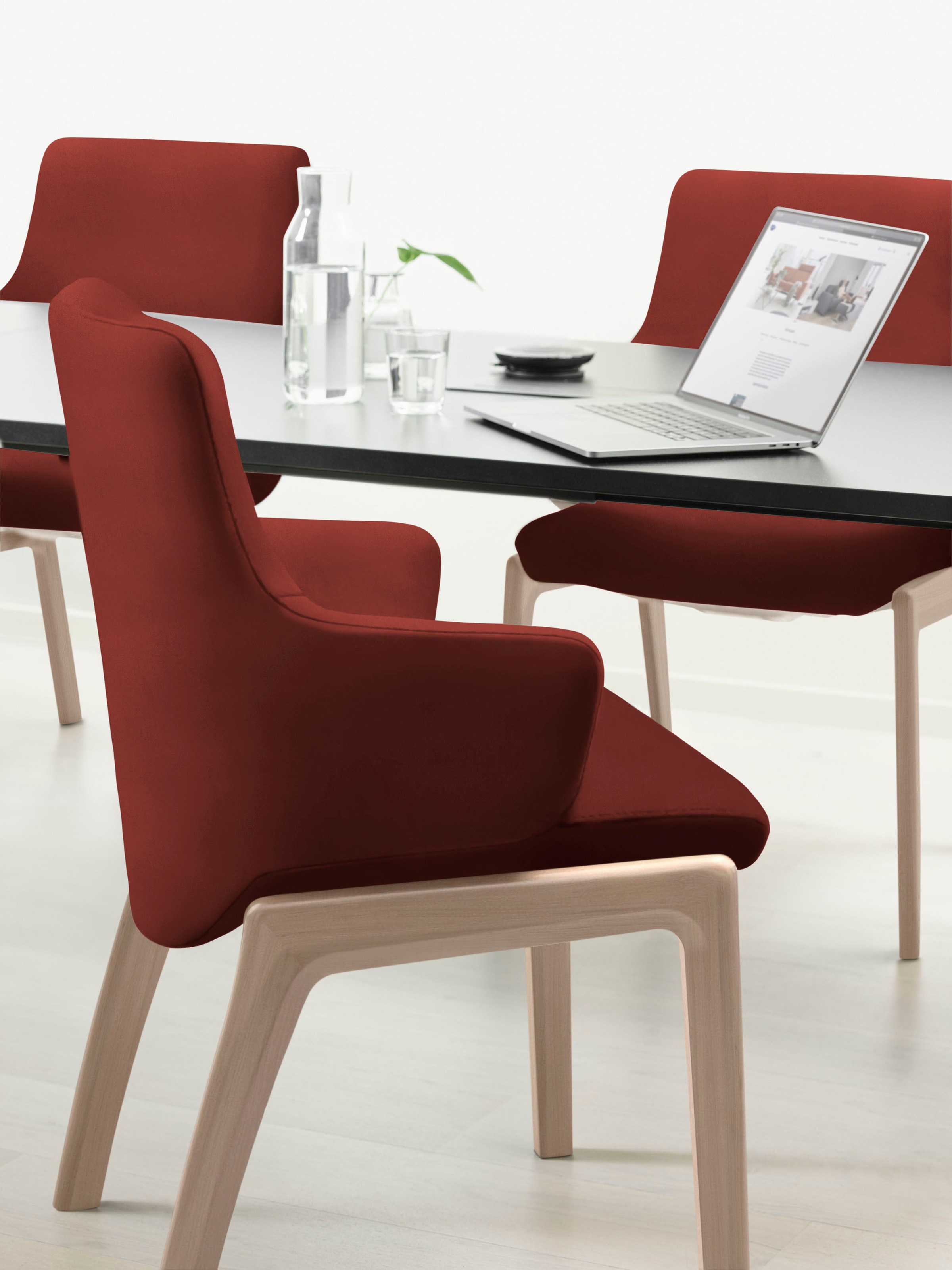 Stressless® Polsterstuhl »Laurel«, Microfaser DINAMICA, Low Back mit Armlehne, Größe L, mit abgerundeten Beinen in Schwarz