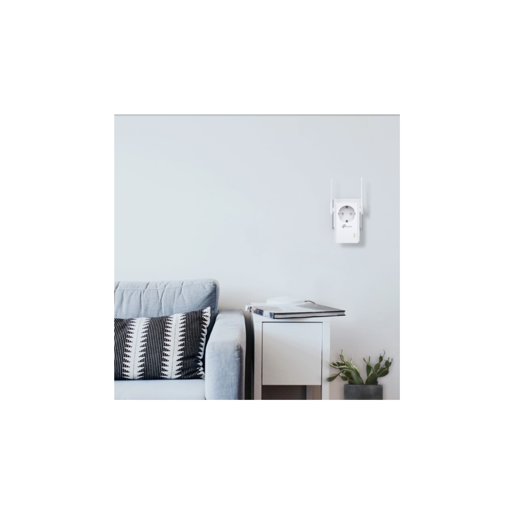 TP-Link Netzwerk-Adapter »300 Mbit/s-WLAN-Repeater mit integrierter Steckdose«
