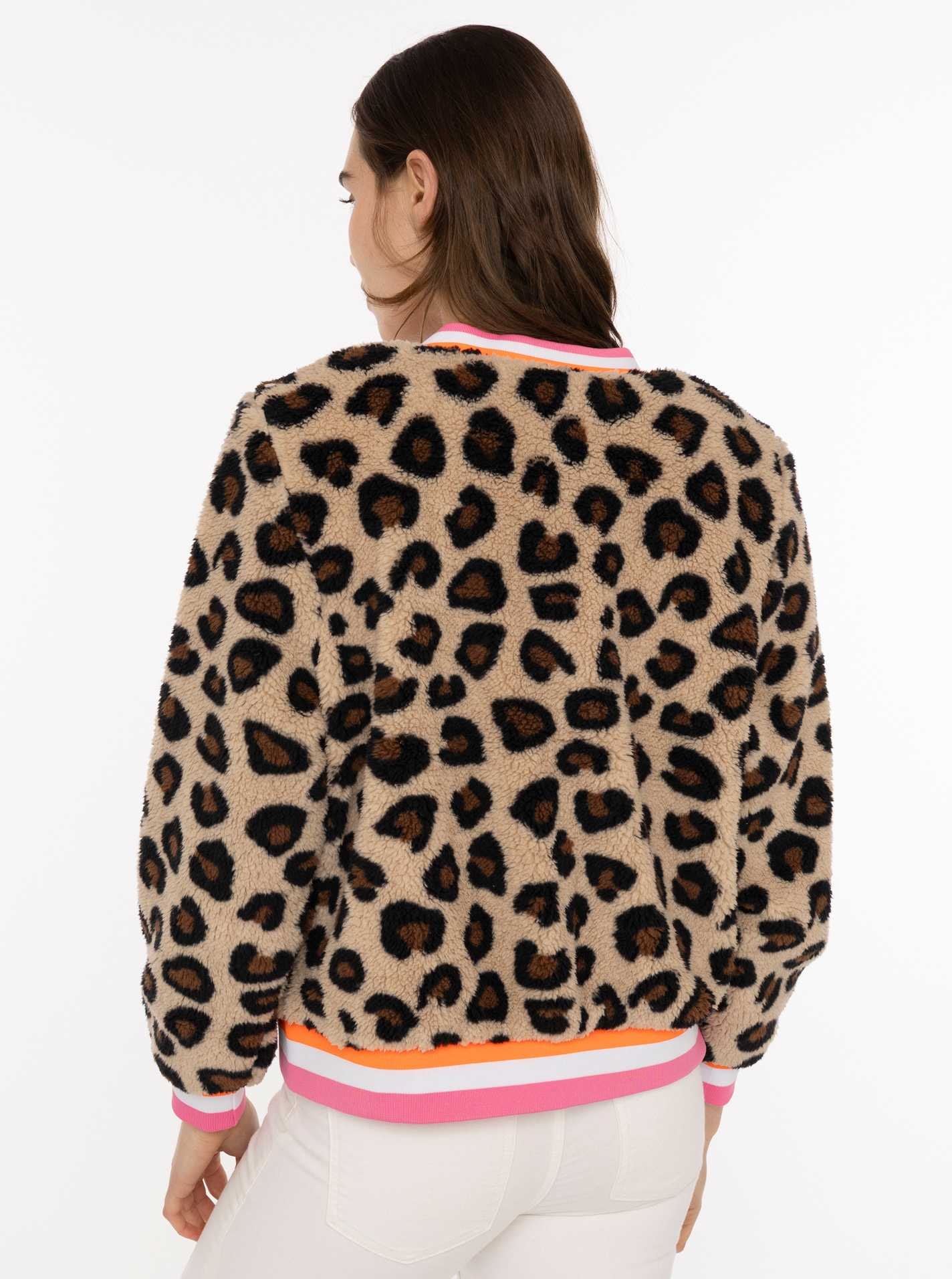 Zwillingsherz Bomberjacke »"Wild Mind"« kuscheliges It-Piece, Leomuster, gestreifte Neon-Bündchen, Druckknöpfe