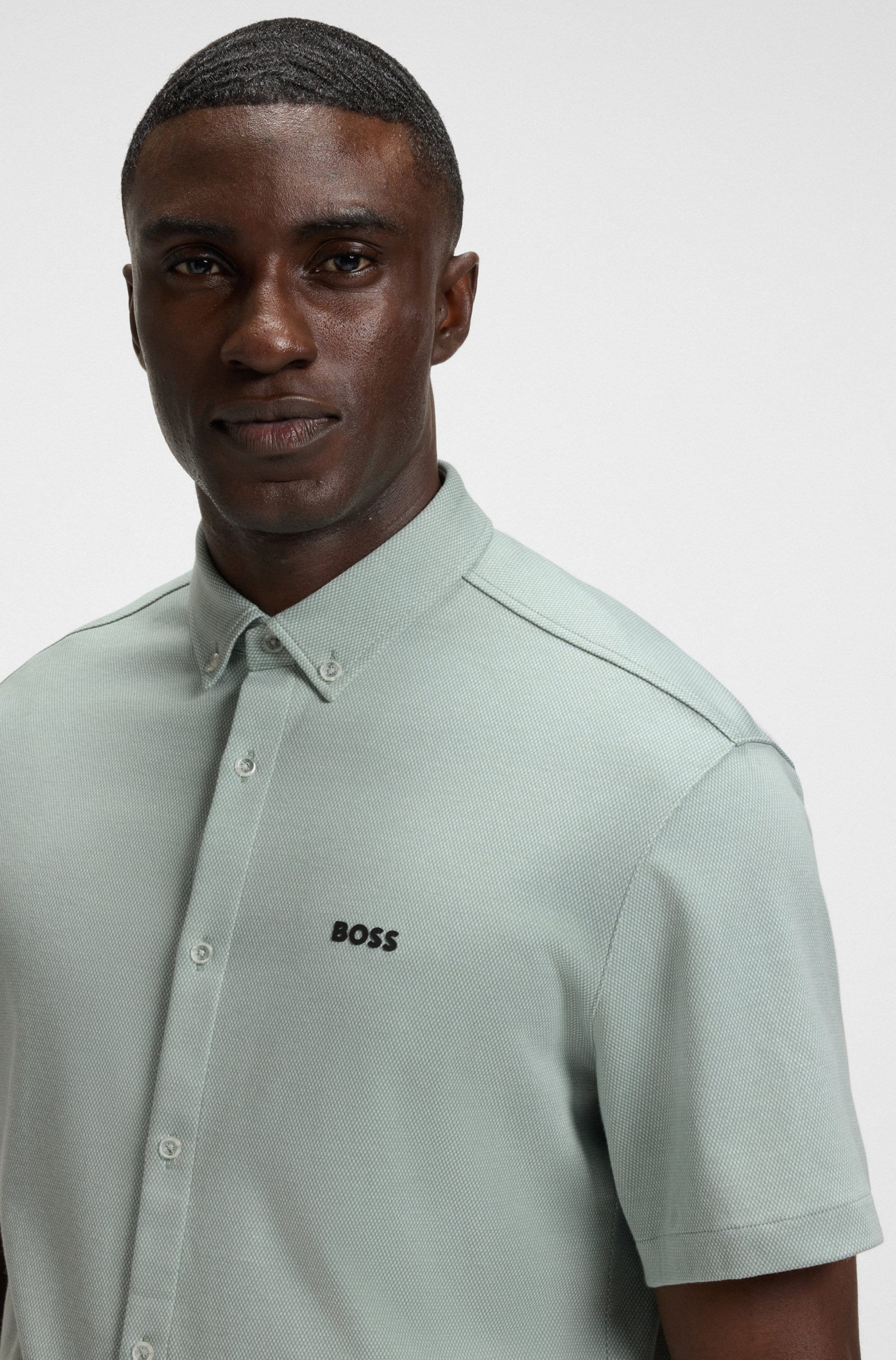 BOSS GREEN Kurzarmhemd »B_MOTION_S«, mit Logoschriftzug auf der Brust