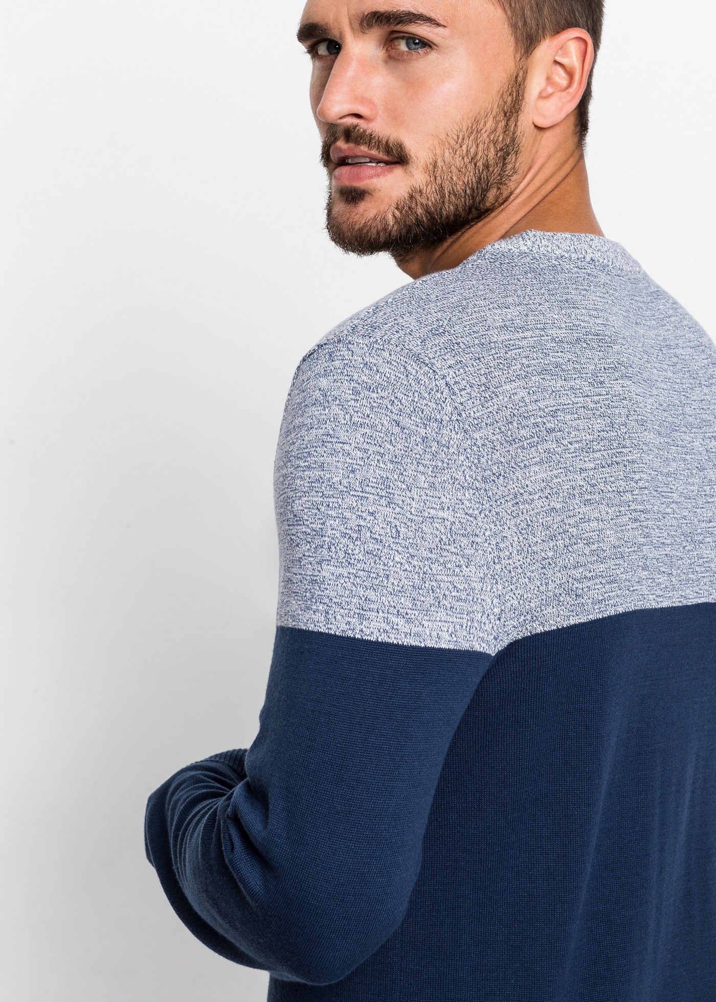 bonprix Strickpullover »Feinstrickpullover im Colourblocking mit Baumwolle« aus Baumwolle und Polyacryl, mit Rundhalsausschnitt, Regular Fit