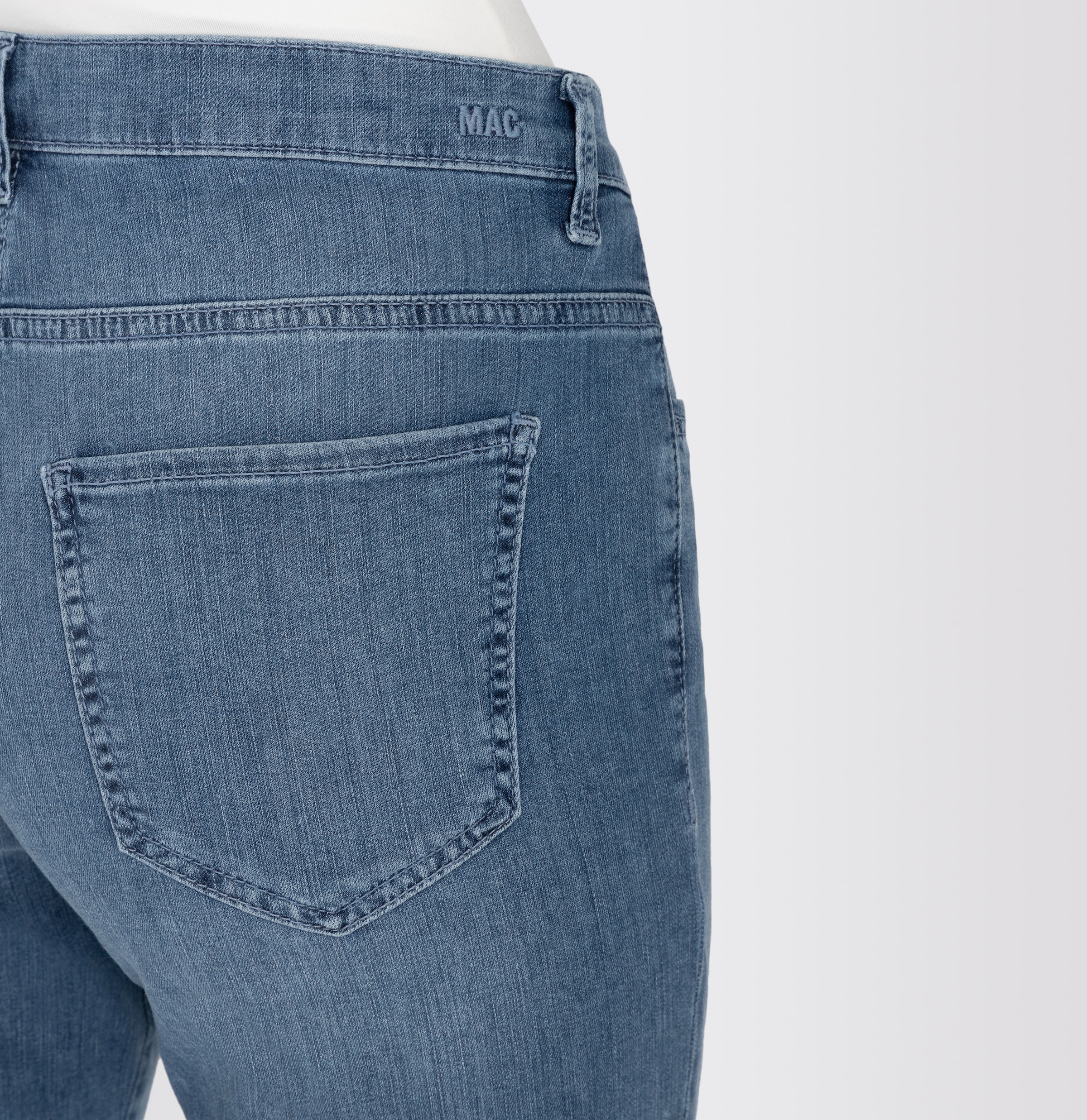 MAC Bermudas, aus sehr leichter, sommerlicher Qualität mit softem Griff