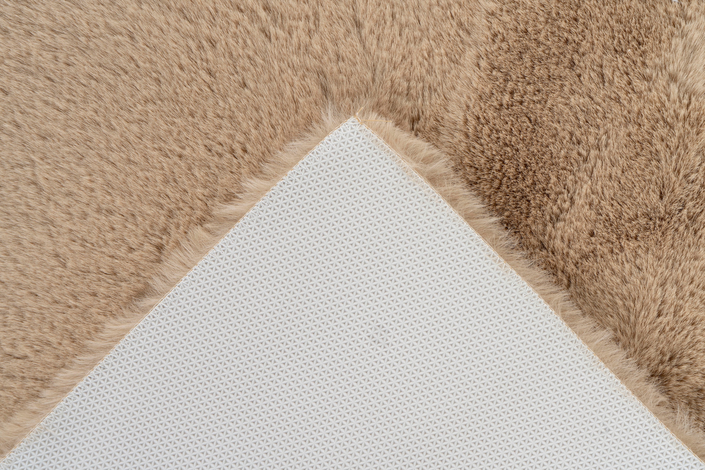 Kayoom Badematte »Rabbit«, rutschhemmend beschichtet, fußbodenheizungsgeeignet, weiche Kaninchenfell Haptik, Badezimmer, Kinderzimmer, Schlafzimmer