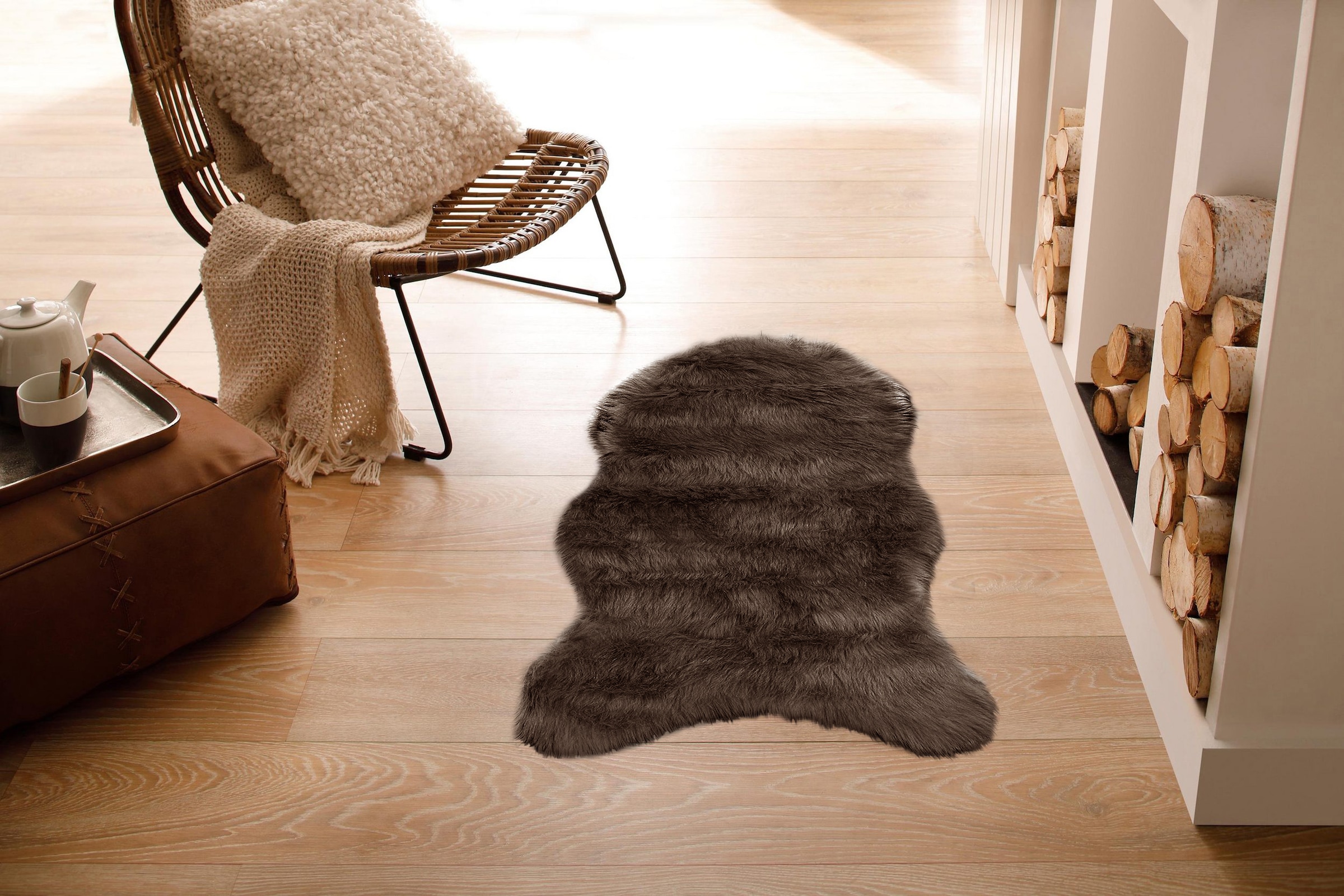 OTTO home Hochflor-Teppich »Valeria, Fellteppich, kuschelig, flauschig« fellförmig 60 mm Höhe Kunstfell, weiche Teppiche, Wohnzimmer, Schlafzimmer, Esszimmer