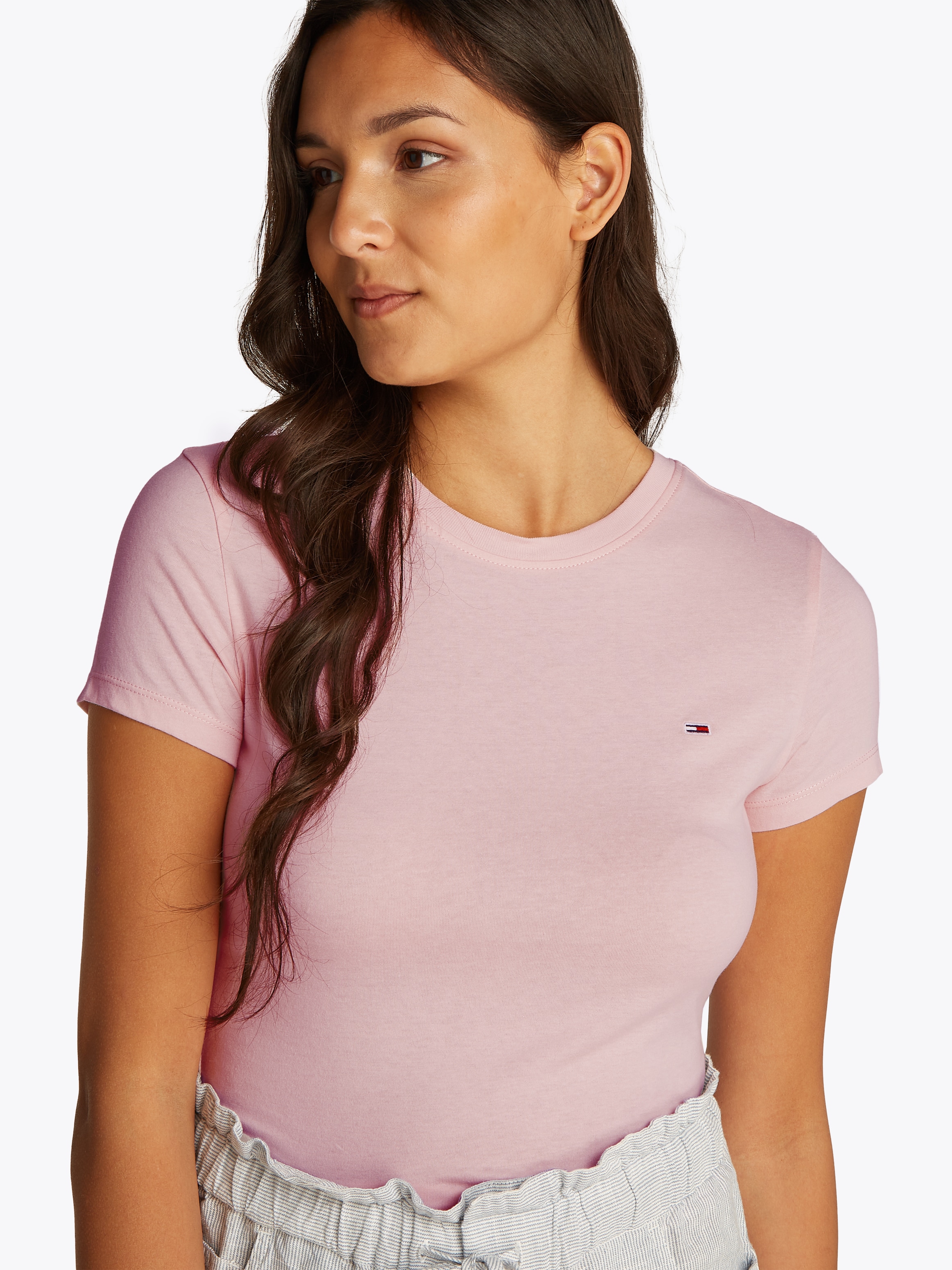 Tommy Jeans T-Shirt »TJW SLIM C-NECK TEE«, mit Logo-Stickerei