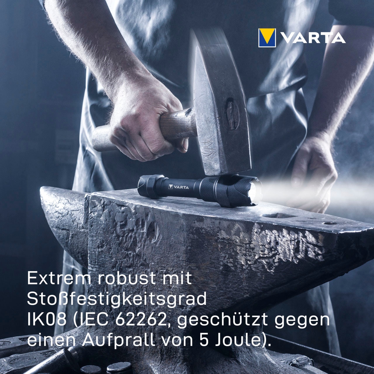 VARTA Taschenlampe »Indestructible BL20 Pro 6 Watt LED«, (7 St.), wasser- und staubdicht, stoßabsorbierend, eloxiertes Aluminium Gehäuse