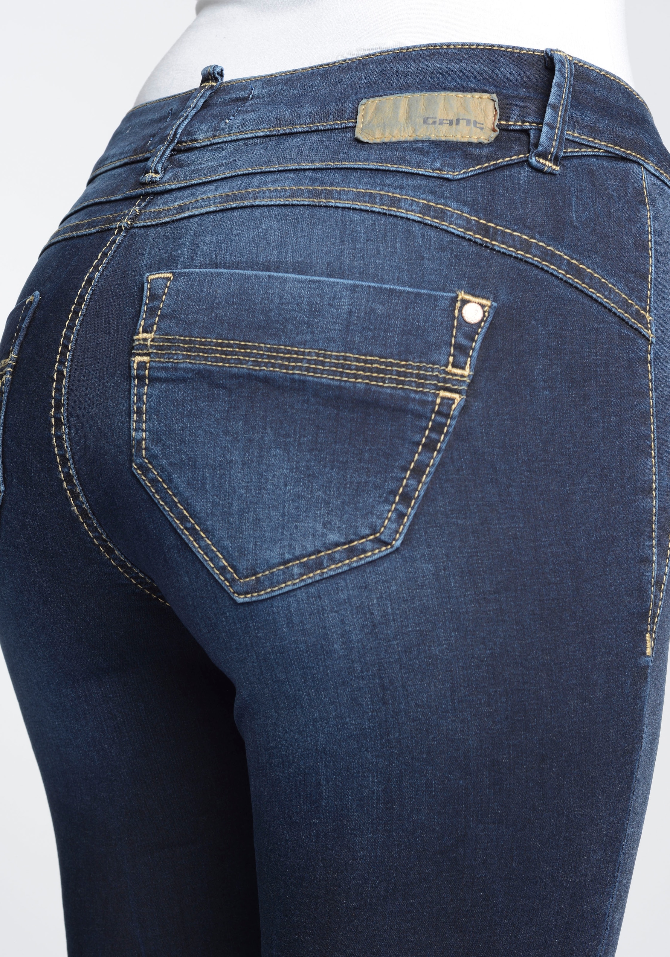 GANG Skinny-fit-Jeans gekreuzten mit ♕ links Gürtelschlaufen »94Nele«, vorne bei
