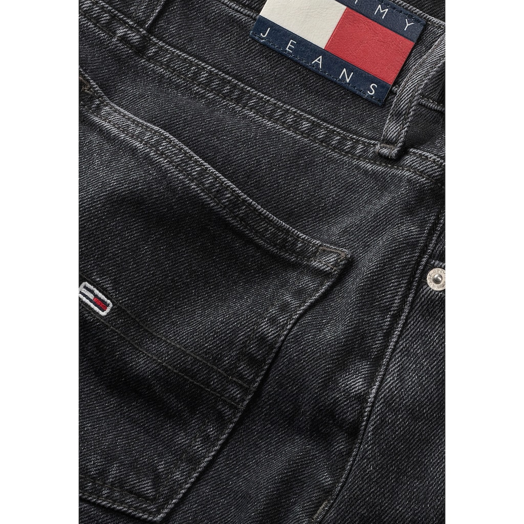 Tommy Jeans Curve Jeansrock »CRV MOM UH SKIRT CG4181«, Webrock mit Logopatch