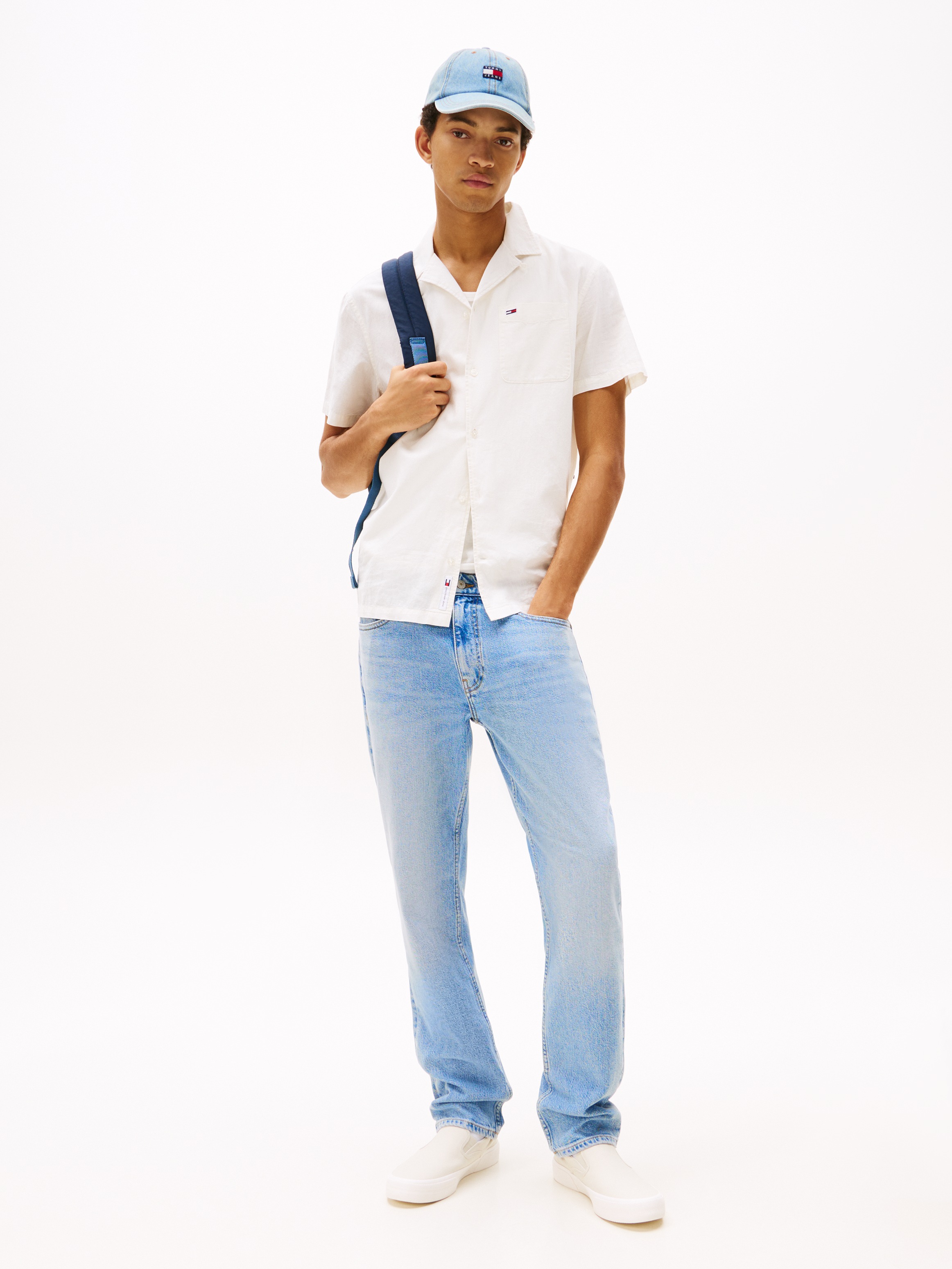 Tommy Jeans Plus Kurzarmhemd »TJM LINEN BLEND CAMP SS EXT«, Mit V-Ausschnitt