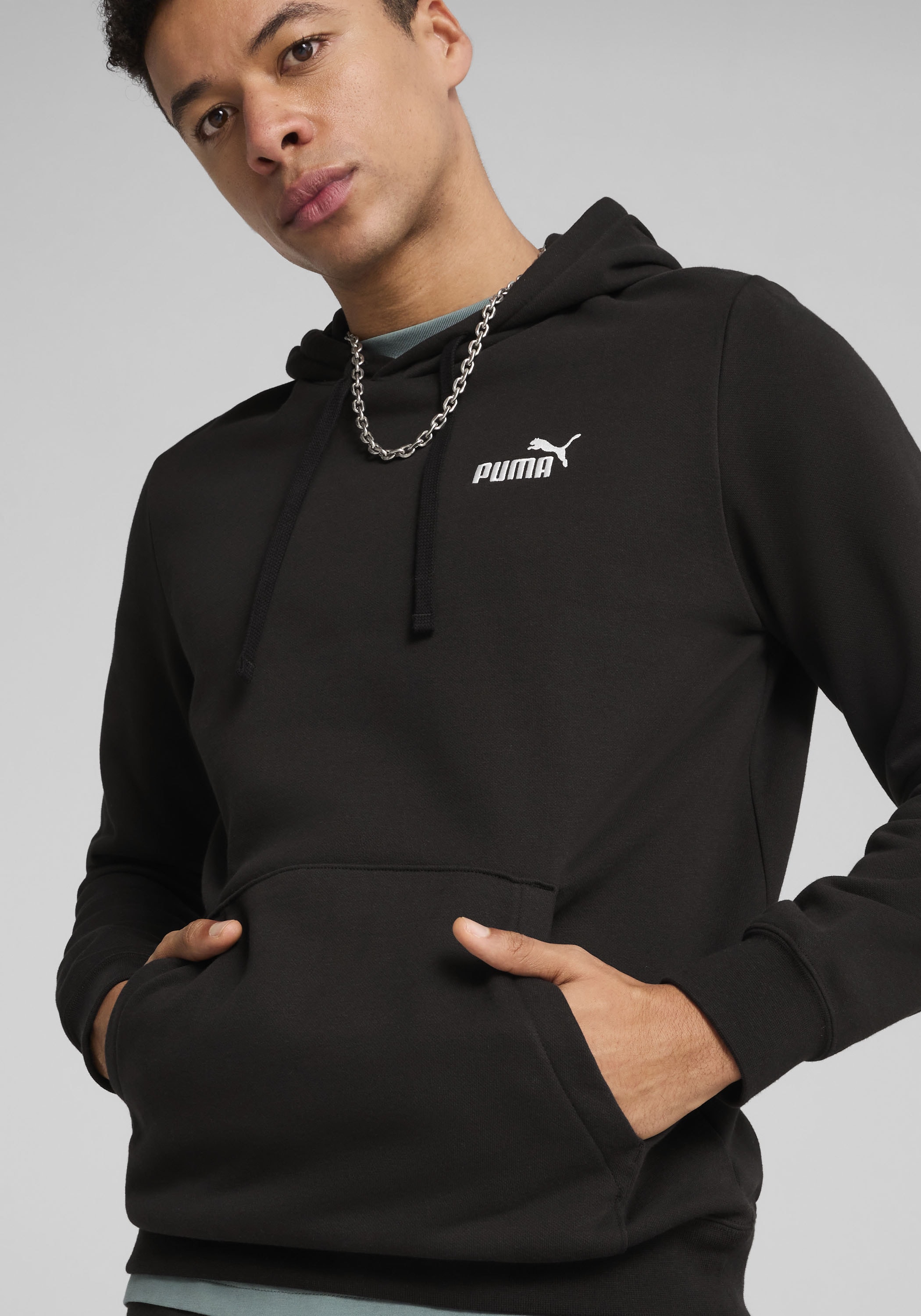 PUMA Kapuzensweatshirt »ESS SMALL NO 1 LOGO HOODIE FL«, mit verstellbarer Kapuze, mit gerippten Bündchen und Saum
