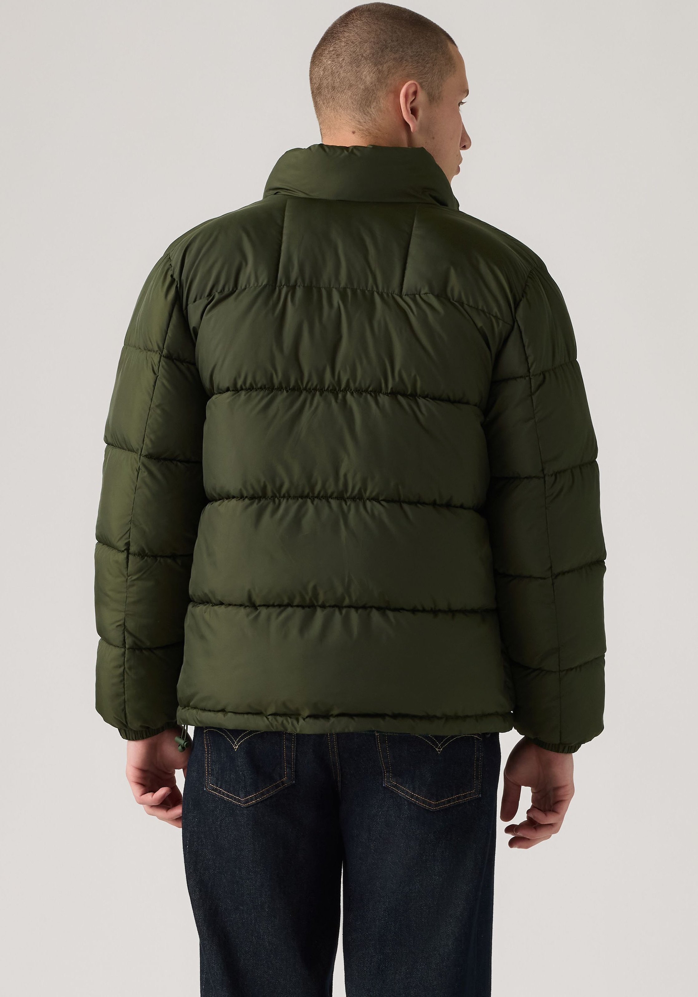 Levi's® Steppjacke »PIEDMONT SHORT PUFFER« ohne Kapuze mit Reißverschluss und Stehkragen
