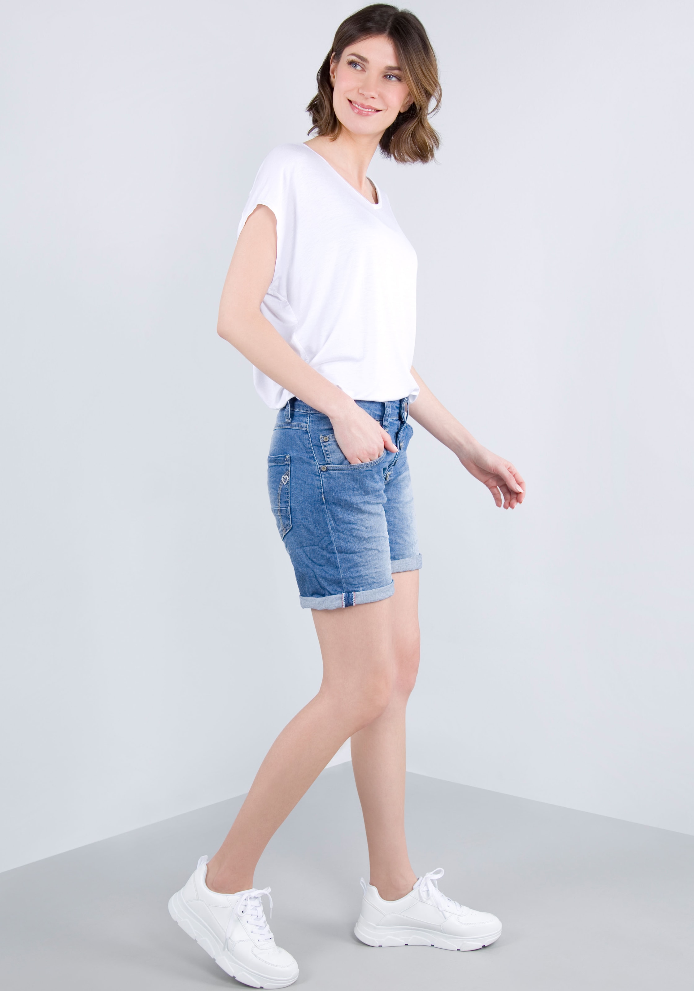 Please Jeans Shorts, mit sichtbarer Knopfleiste
