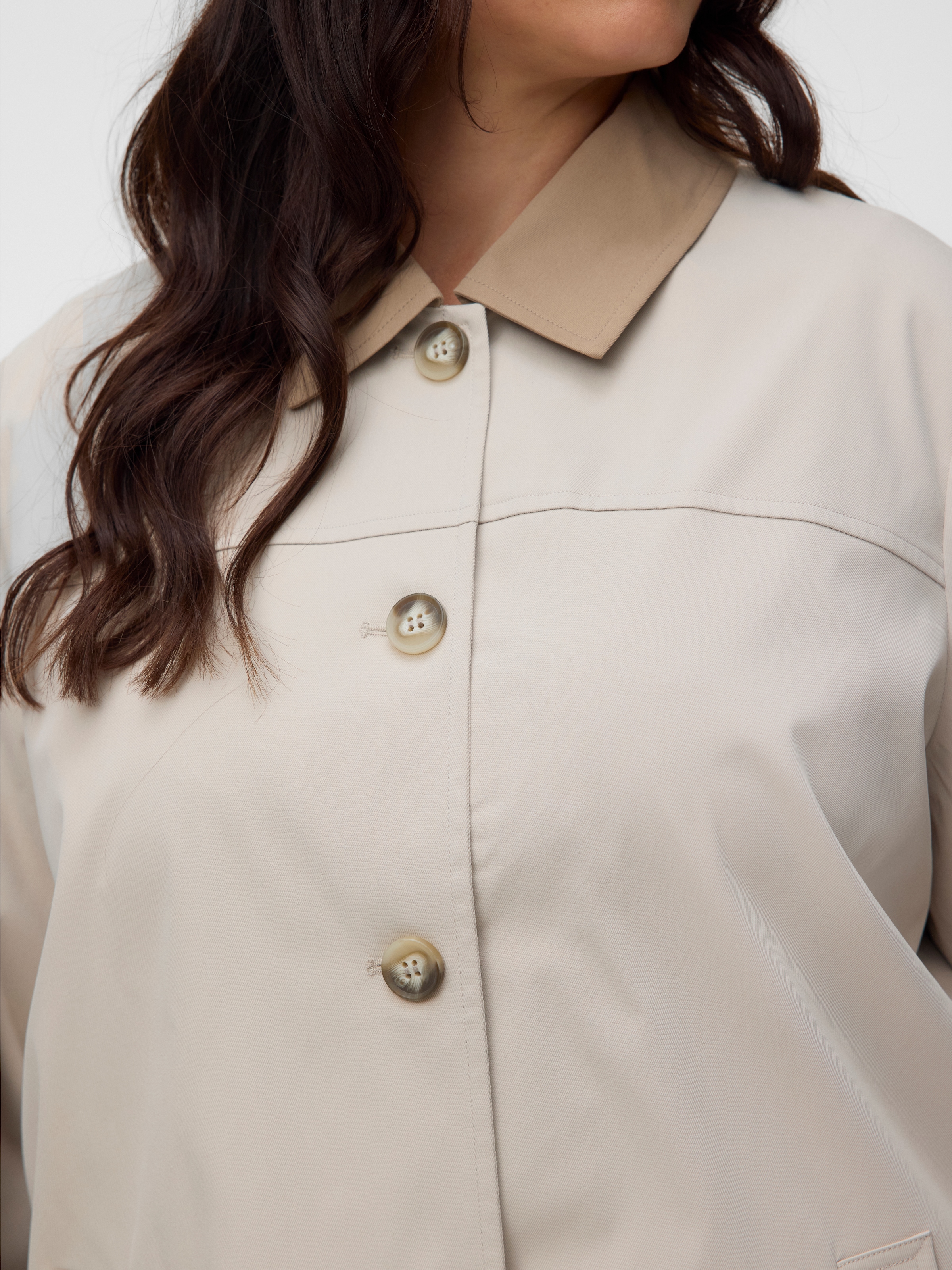 Vero Moda Curve Kurzjacke »VMCCHELSEAPOPPY SHORT JACKET CUR« Kunstfaser