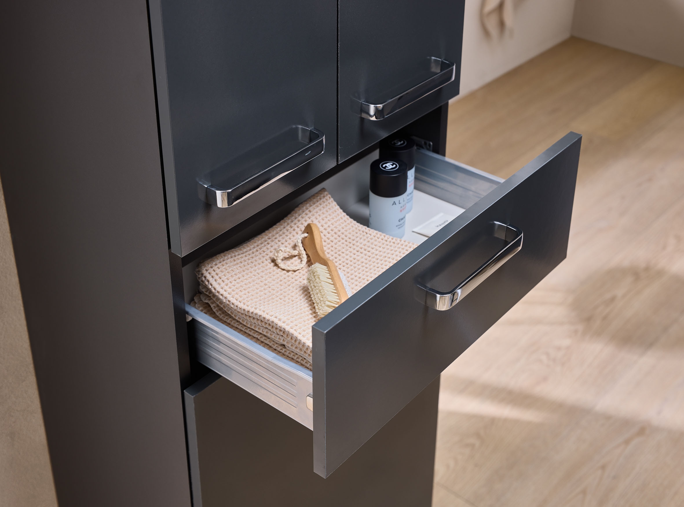 Saphir Hochschrank »mit Wäschekippe«