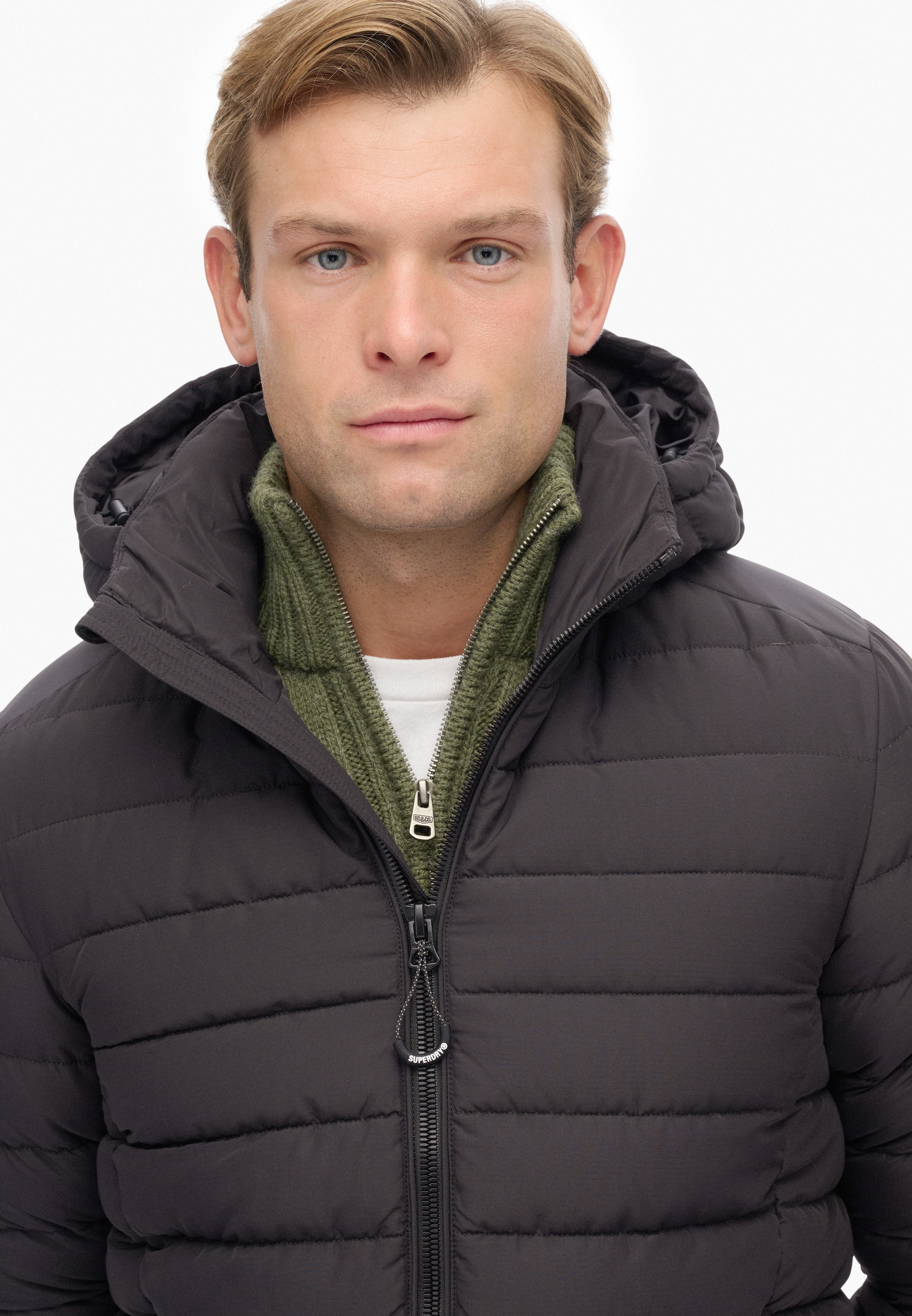 Superdry Steppjacke »HOODED FUJI PADDED JACKET« mit Kapuze Slim Fit, aus Polyester, mit Reißverschluss, pflegeleicht