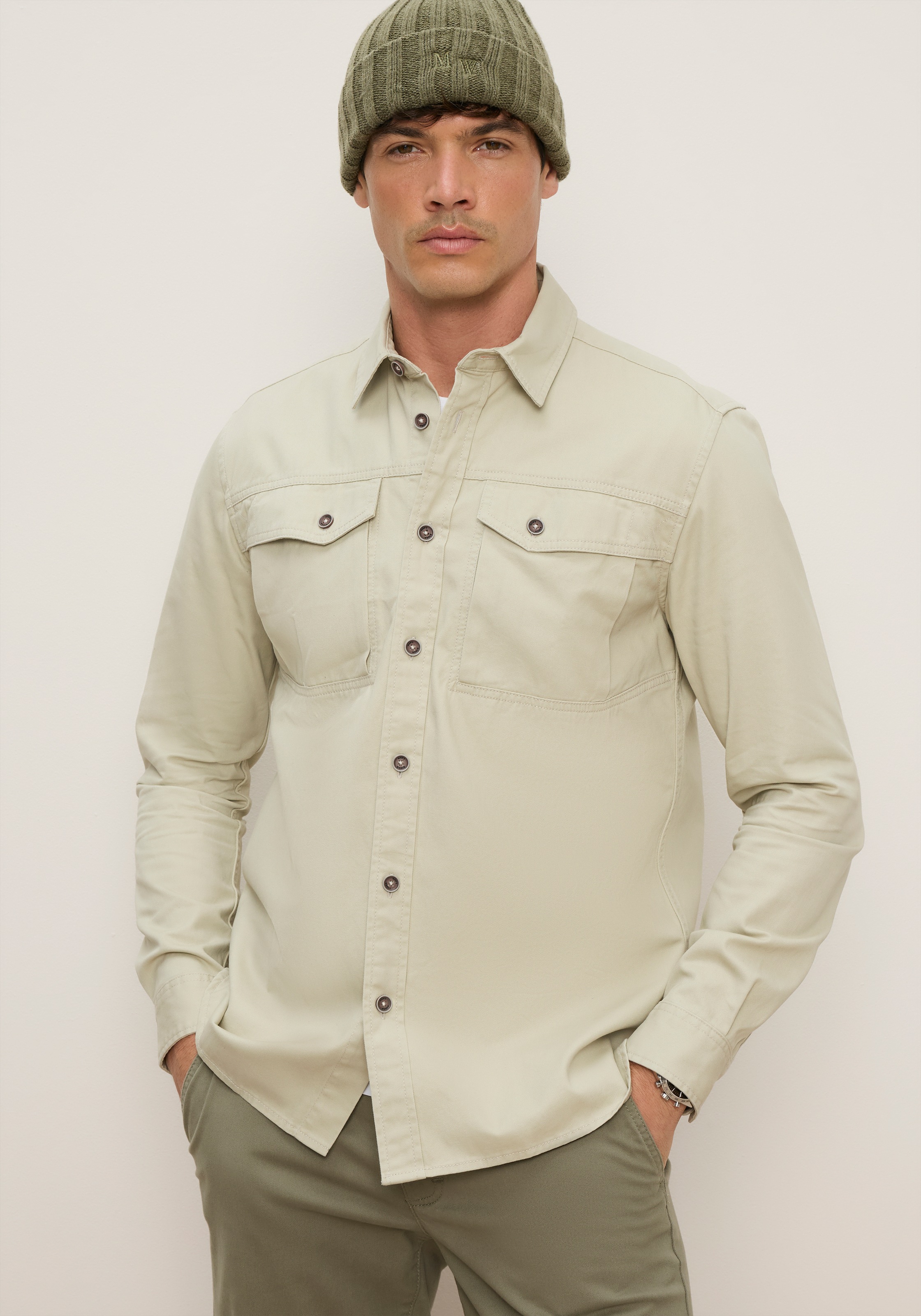 Man's World Langarmhemd »Markante Details mit modernem Charakter« Robuste Baumwollqualität, authentischer und vielseitiger Look.