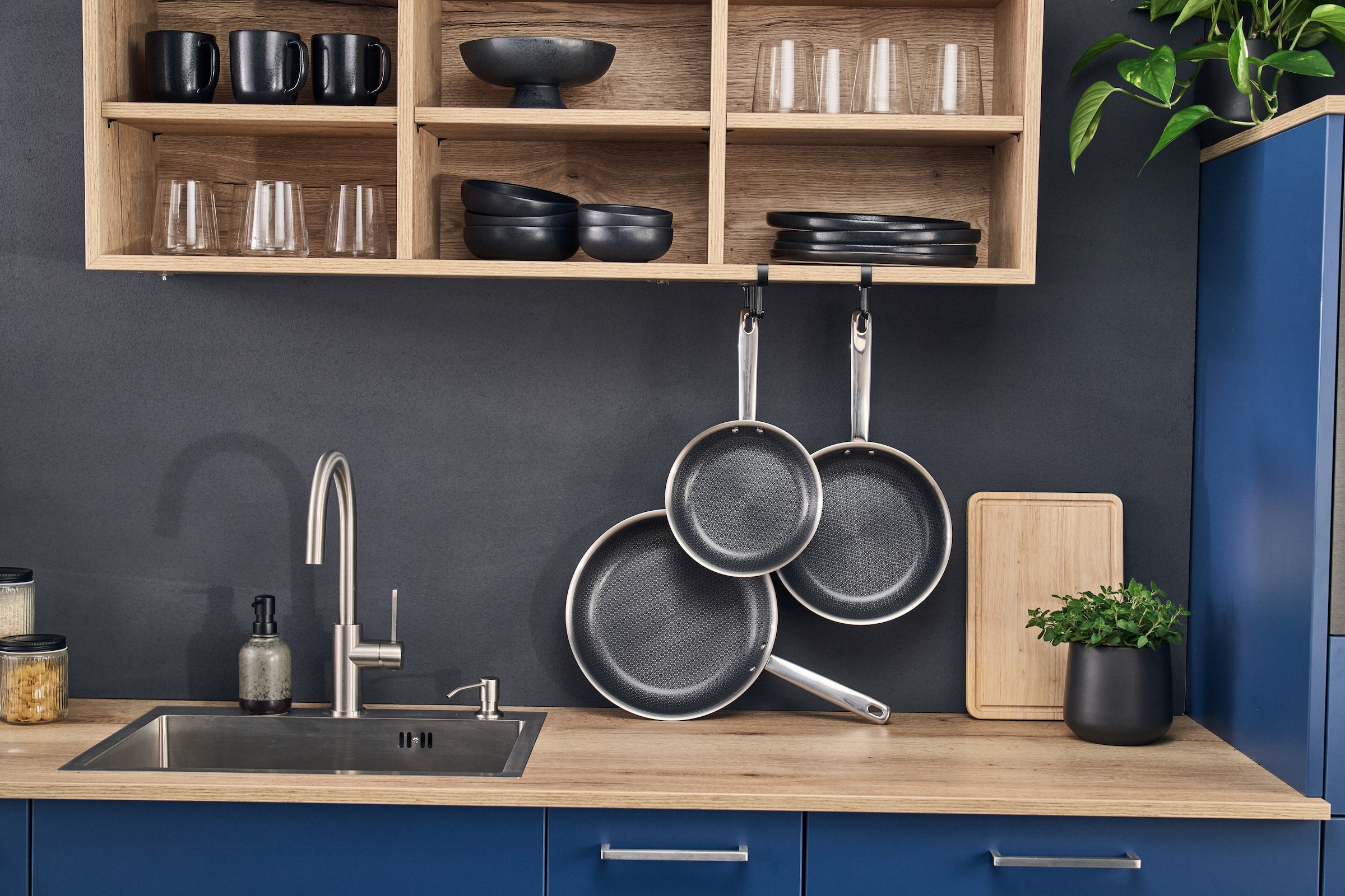 HENCKELS by ZWILLING Pfannen-Set »Valley« Edelstahl Set, 3 tlg. Keramikbeschichtung, Soft-Touch-Griffe, fettarmes Braten, Edelstahl