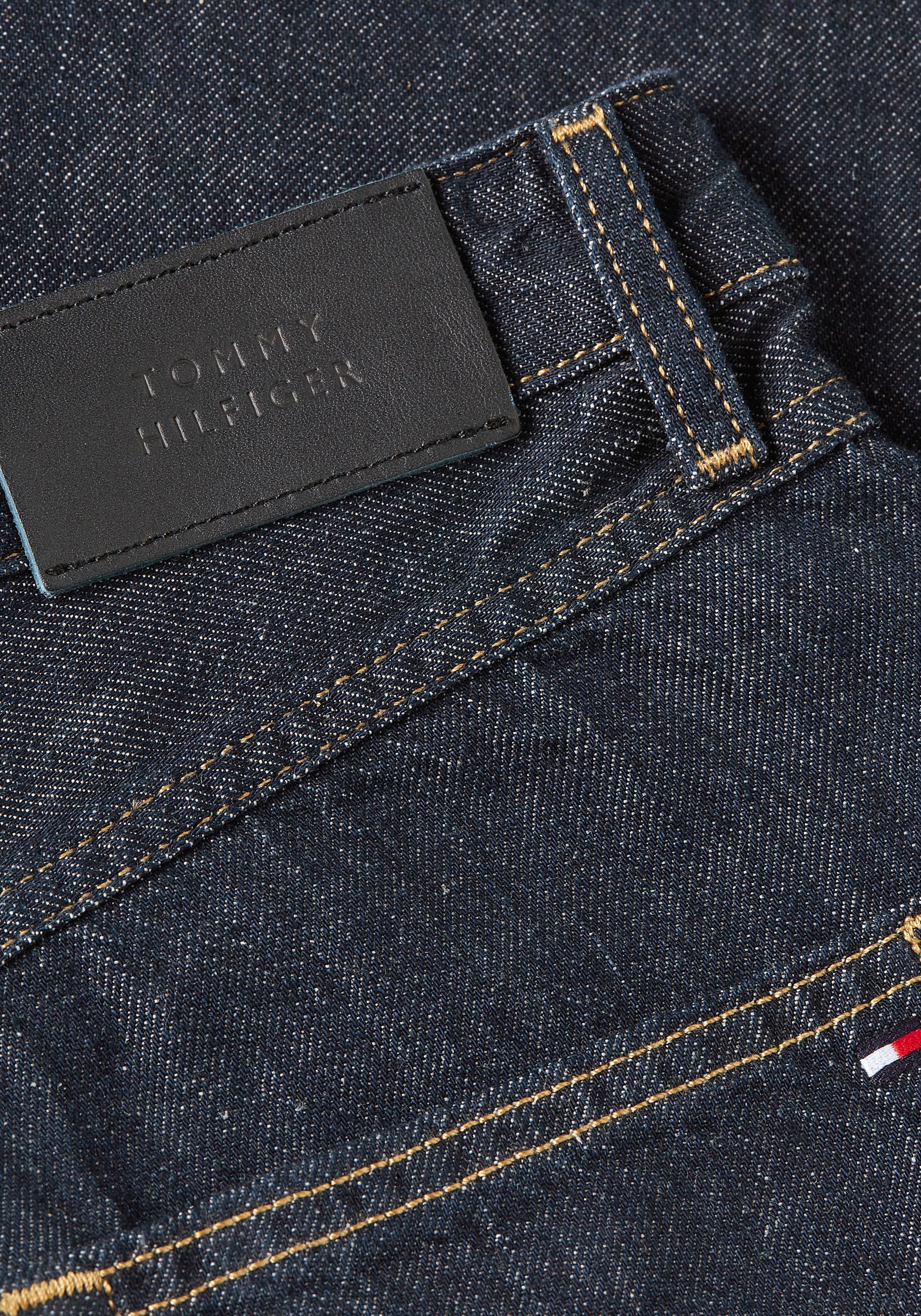 Tommy Hilfiger Shorts »SMD DNM STRAIGHT SHORT HW LINA«, mit Kontrastnähten