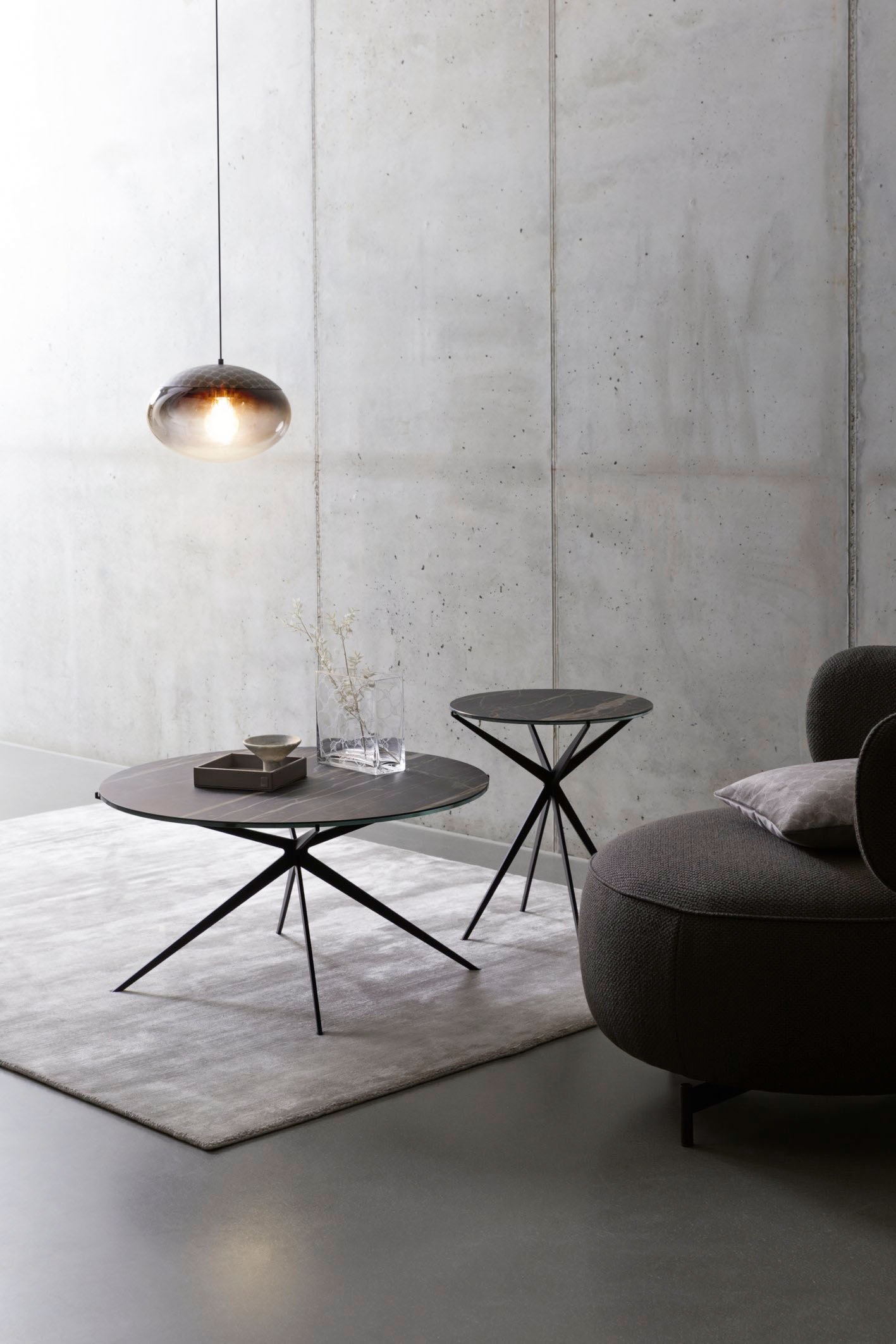 JOOP! Hängeleuchte »CURVES LIGHTS«, Leuchtmittel E27 | ohne Leuchtmittel, mit Extra-White-Glaskugel mit feinem Farbverlauf zu Rauchglas-Optik