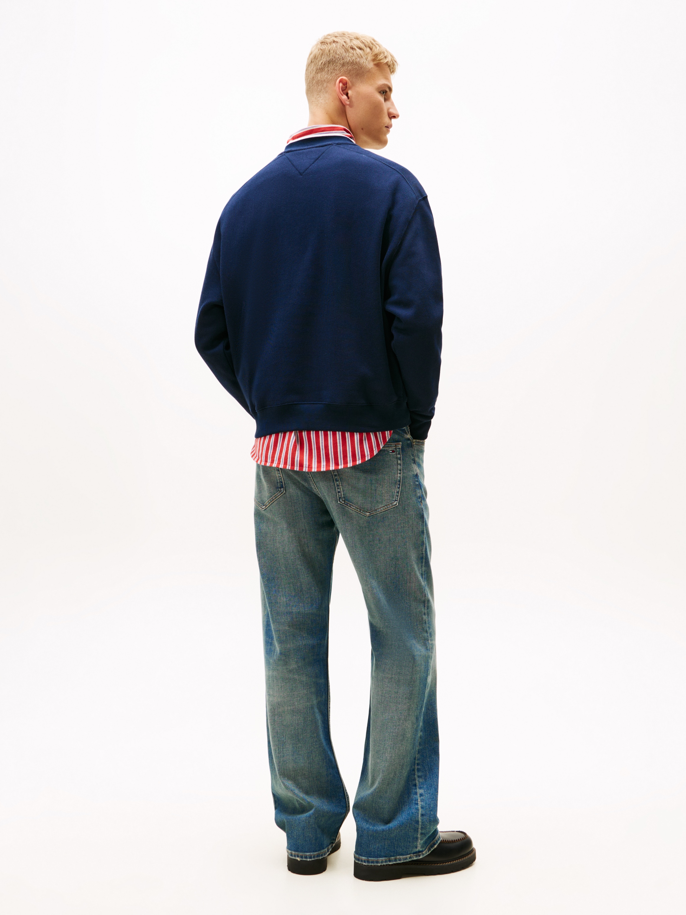 Tommy Jeans Sweatshirt »TJM 90S TEXTURE GRAPHIC CREW«, gerippter Rundhals, regular fit
