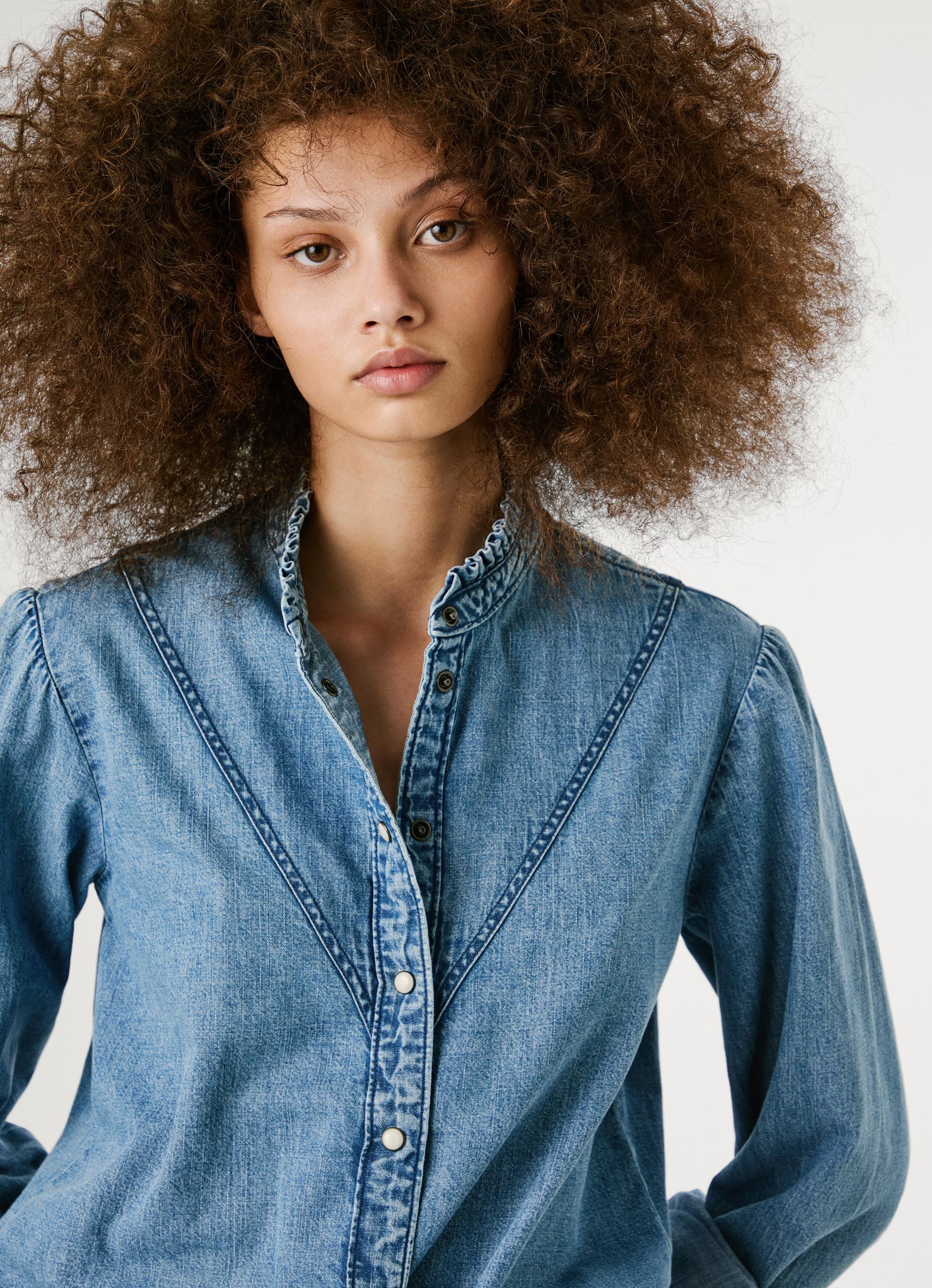 Pepe Jeans Jeansbluse »REGULAR DENIM BLOUSE« mit Druckknöpfen