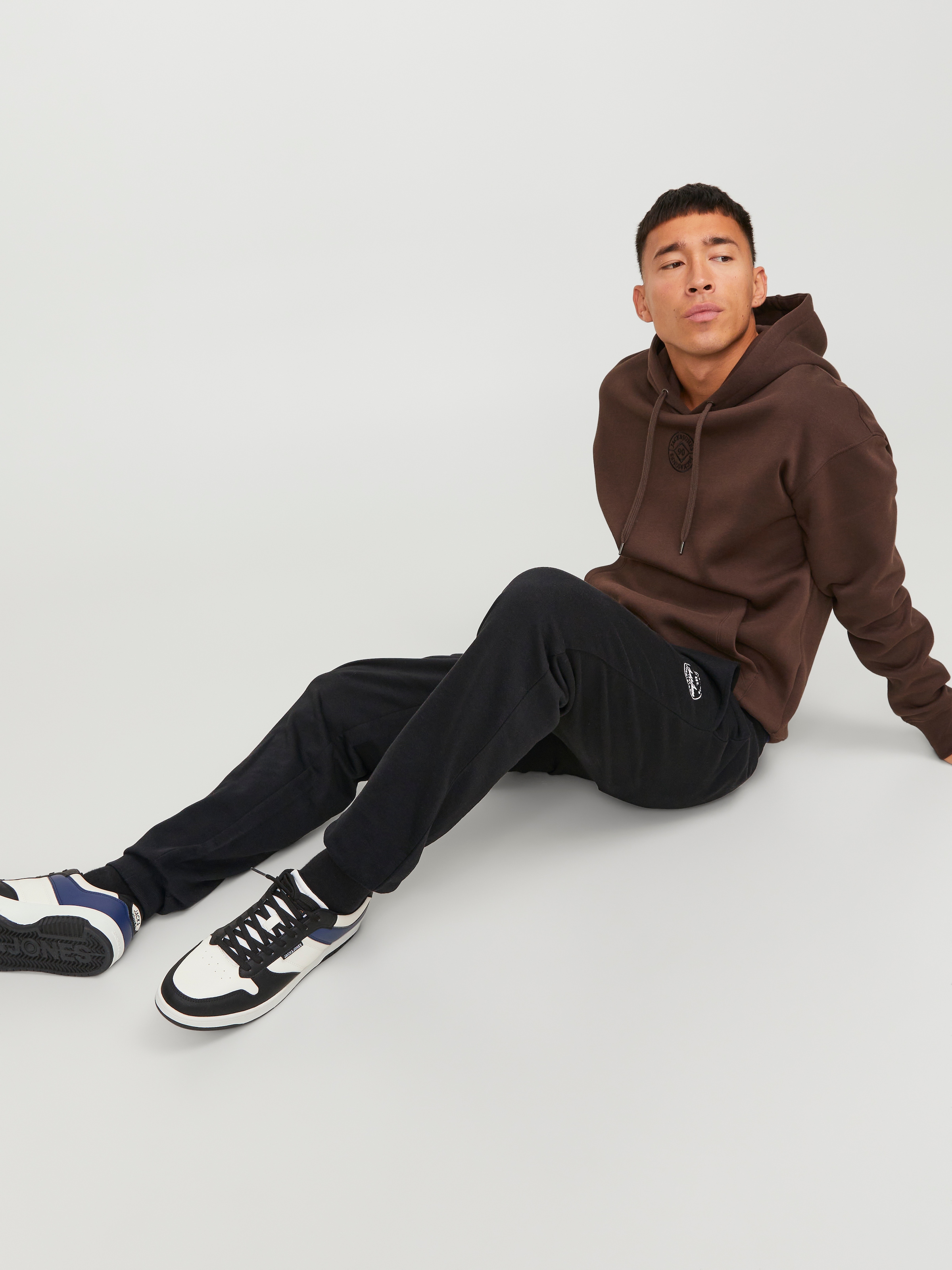 Jack & Jones Sweathose »JPSTGORDON Jogpants mit Kordelzug und bequemem Schnitt«  unifarben, modisch, bequem, Baumwolle