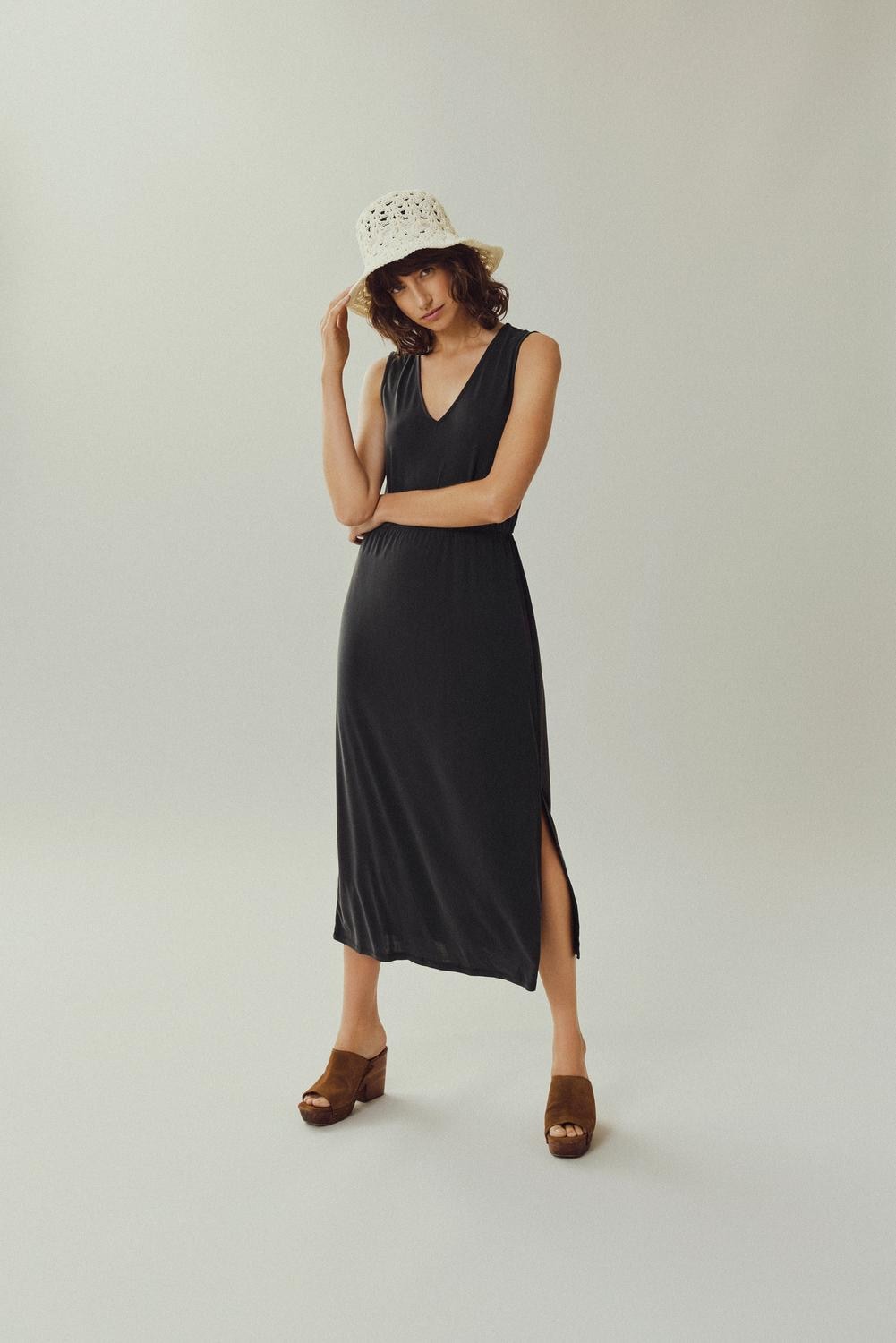 Vila Maxikleid »VIMODALA V-NECK S/L MIDI DRESS - NOOS«