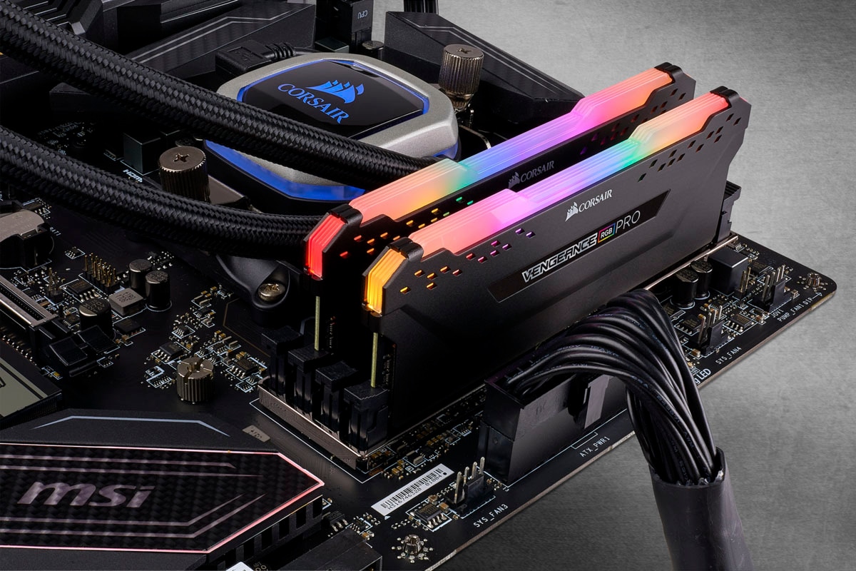 Corsair PC-Arbeitsspeicher »VENGEANCE® RGB PRO 32 GB (2 x 16 GB) DDR4 DRAM  3.600 MHz C18« ➥ 3 Jahre XXL Garantie | UNIVERSAL