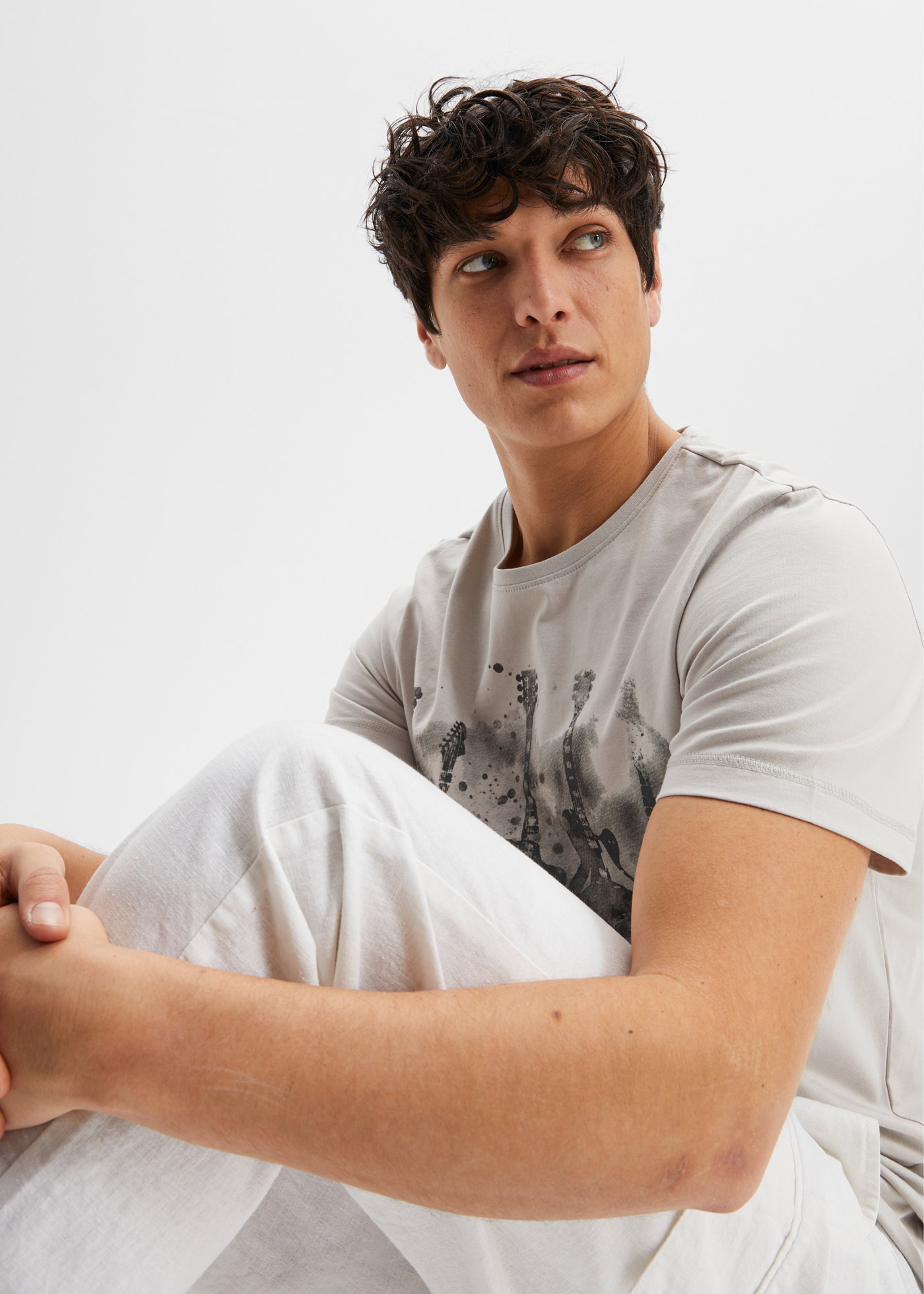 bonprix T-Shirt Regular Fit, Kurzarm, mit Frontprint, aus Baumwolle