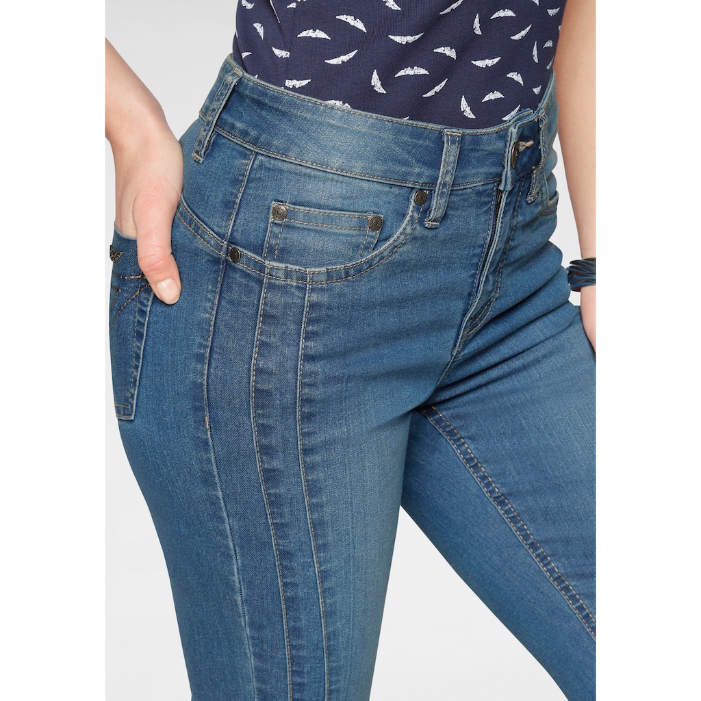 Arizona Slim-fit-Jeans, Mit modischen Nahtverläufen - NEUE KOLLEKTION