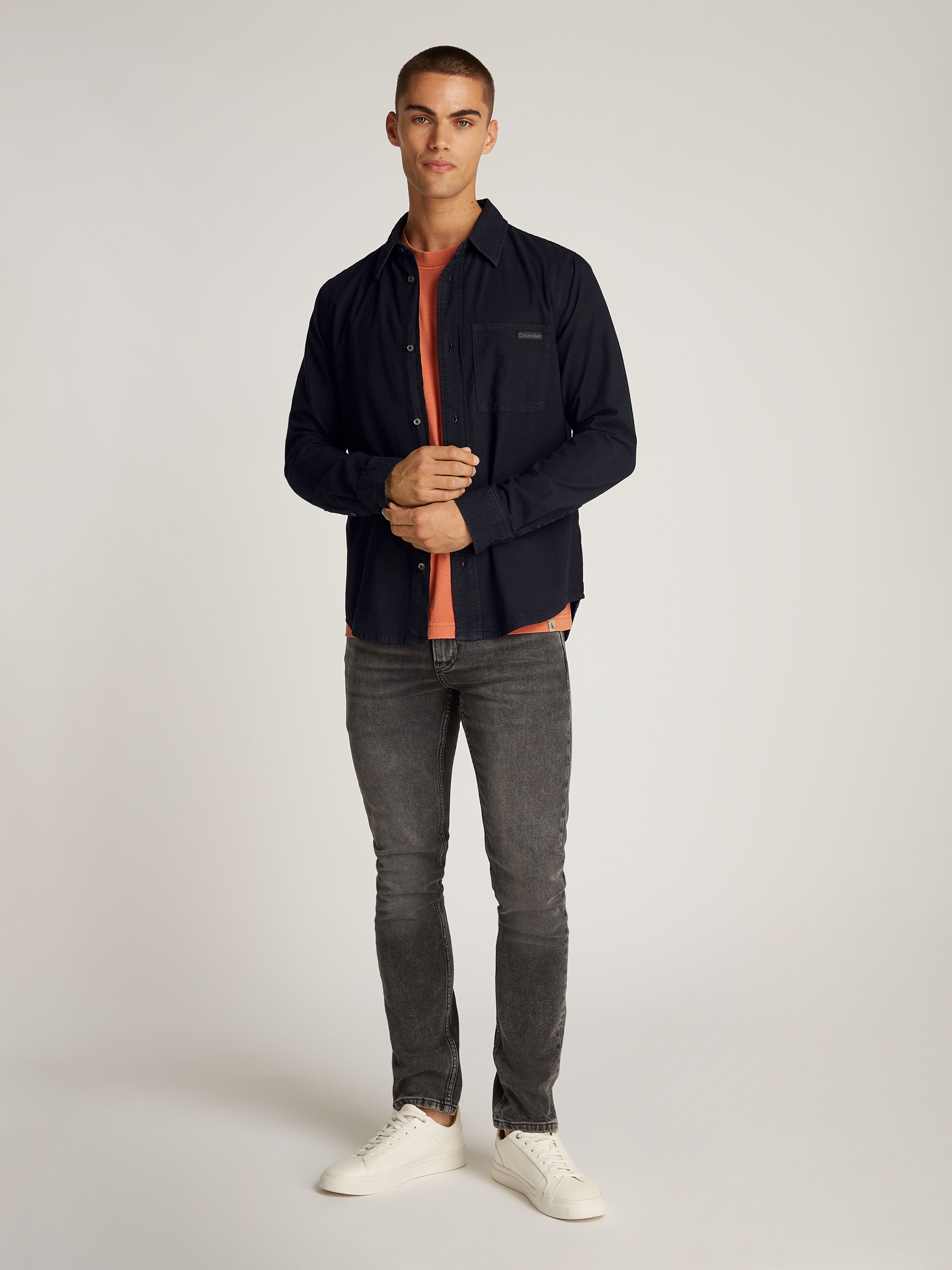Calvin Klein Jeans Langarmhemd »REGULAR CHAMBRAY SHIRT«, Logodruck, Brusttasche