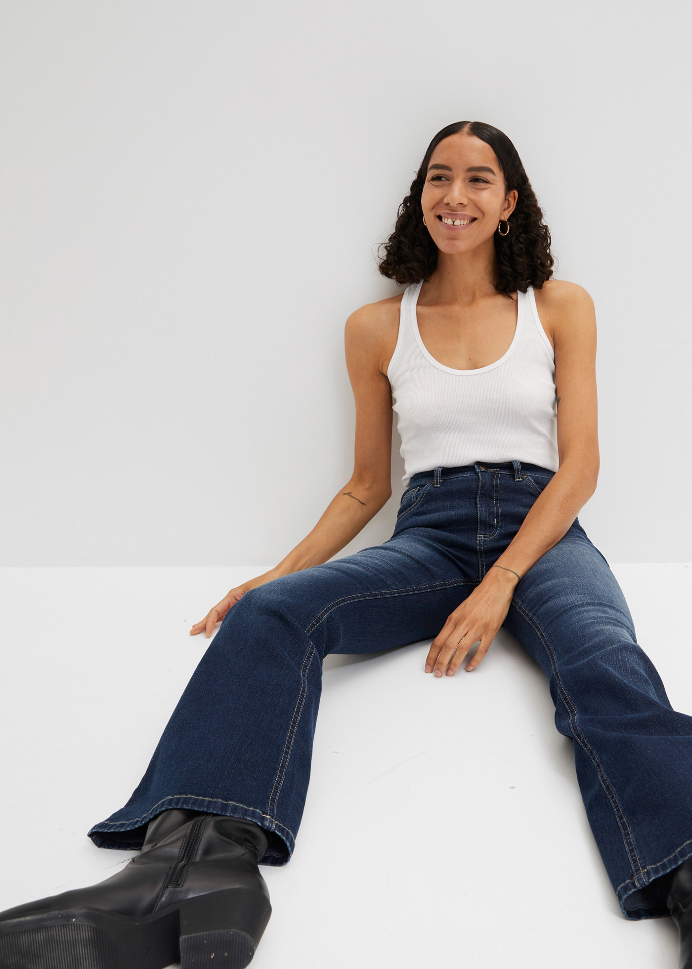 bonprix Schlagjeans Five-Pocket Style als Schlaghose