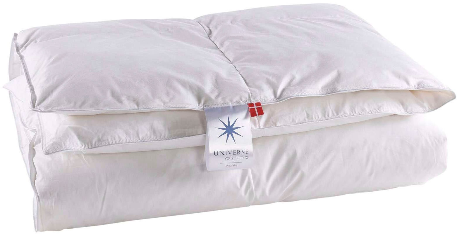 Universe of sleeping Kunstfaserbettdecke »Pegasus, pflegeleicht, Allergikergeeignet, 3 Wärmekl., Made in Denmark«, warm, Füllung Mischung aus 50% Polyesterfasern & 50% Europäische Feder-Daunenfüllung, (1 St.)